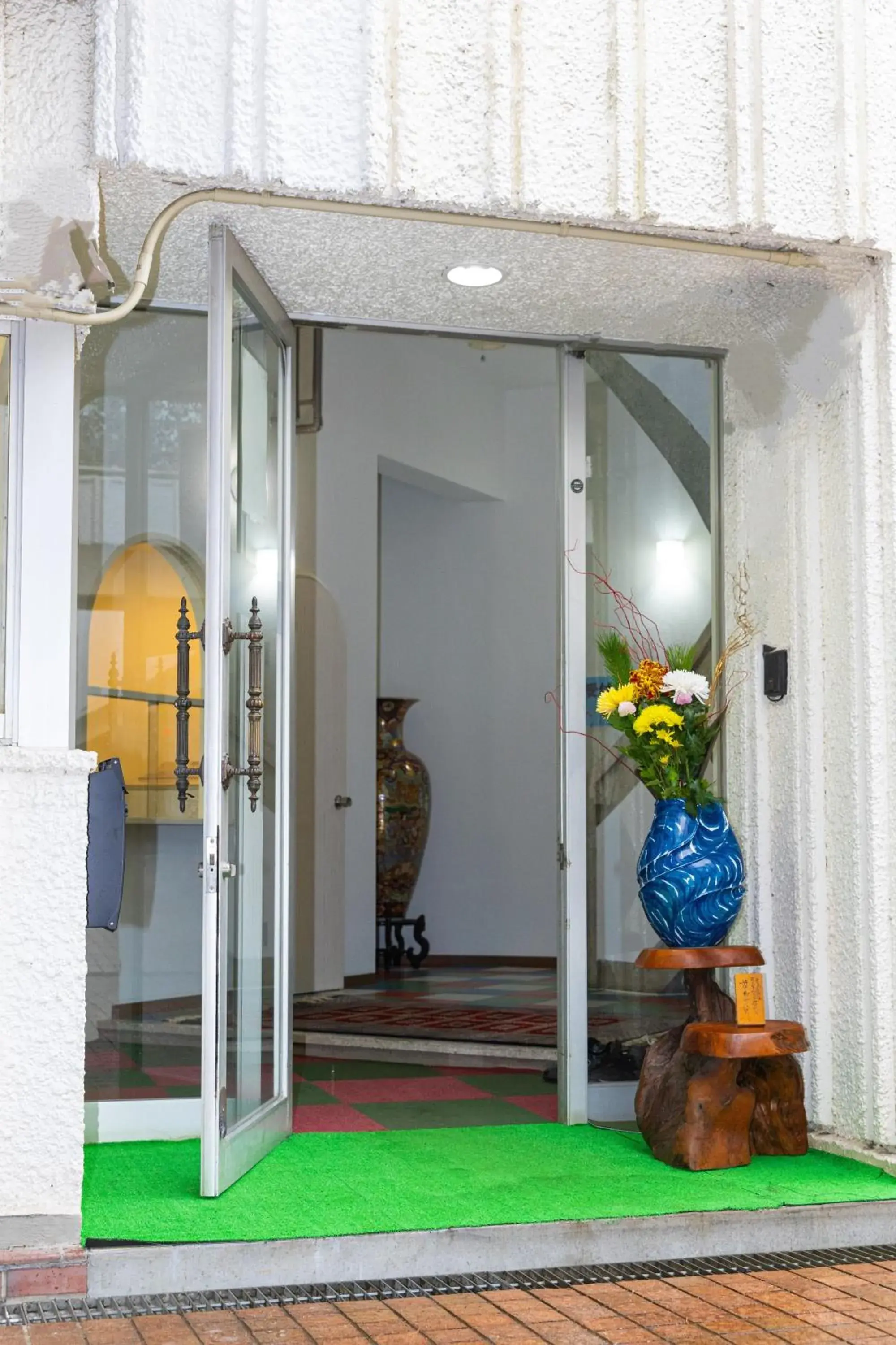 Facade/entrance in Higashi Kumamoto Business Center Facade/entrance in Higashi Kumamoto Business Center