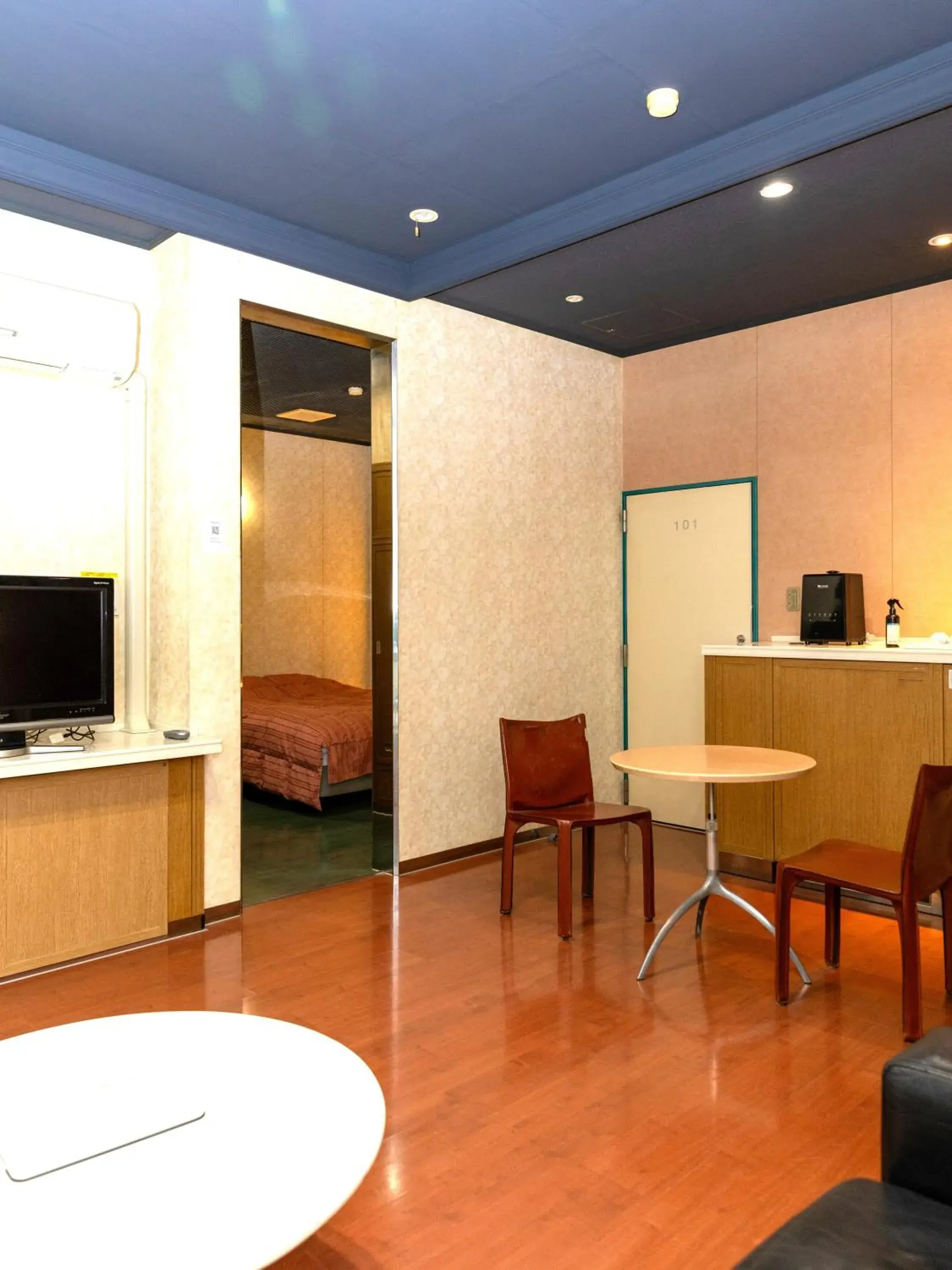 Living room in Higashi Kumamoto Business Center Living room in Higashi Kumamoto Business Center