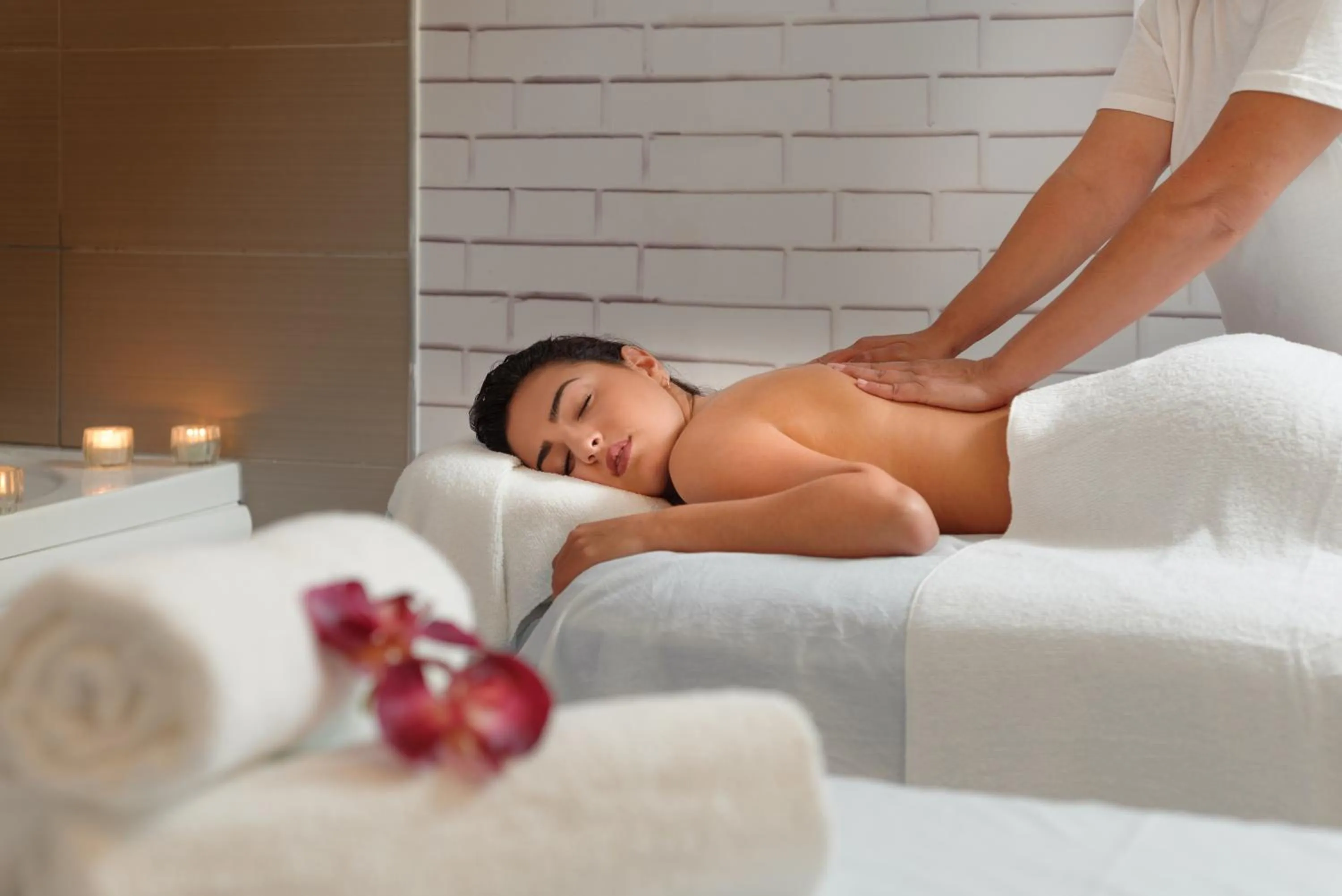 Spa and wellness centre/facilities, Bed in Leonardo Plaza Ashdod