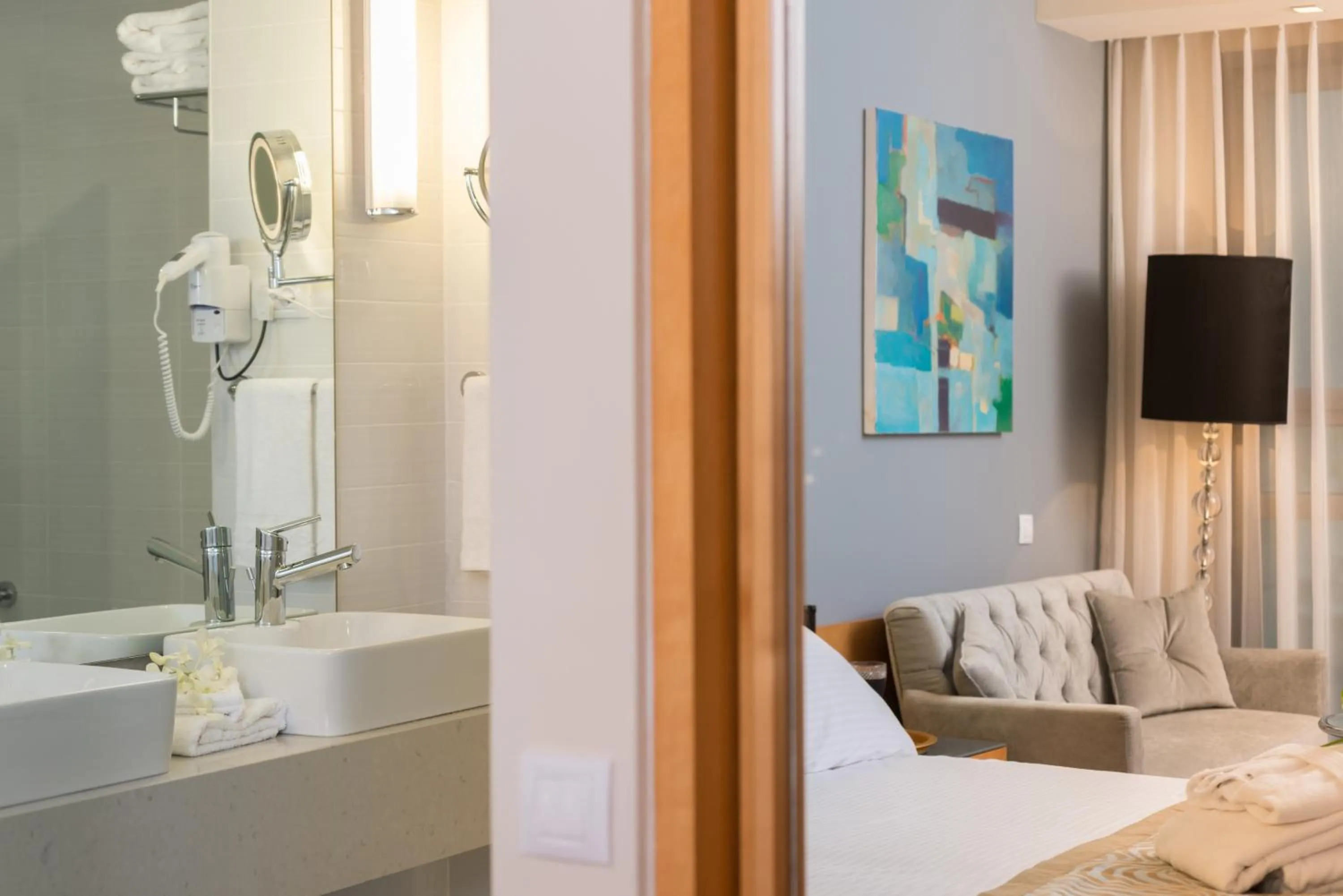 Bathroom in Leonardo Plaza Ashdod