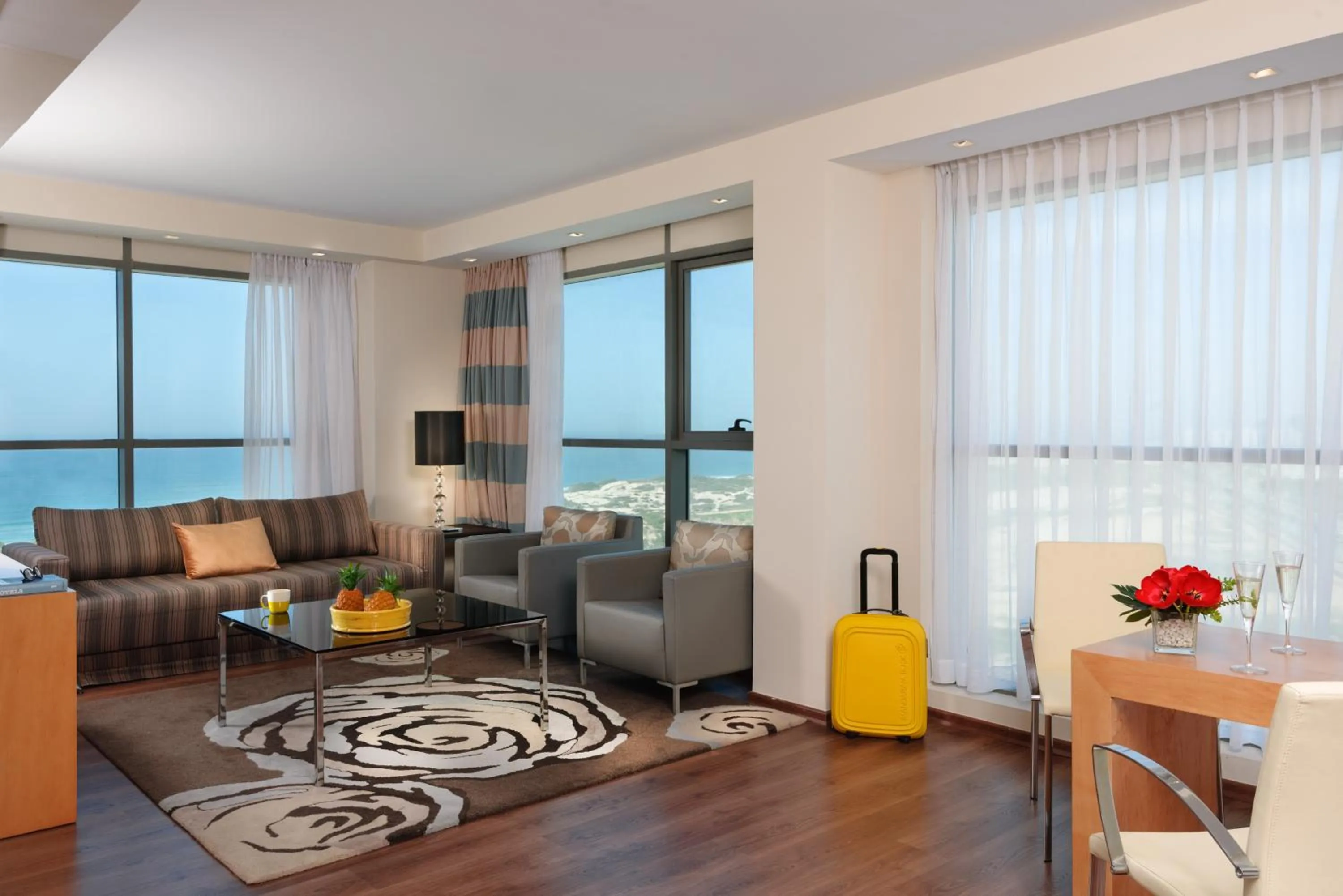 Seating area in Leonardo Plaza Ashdod