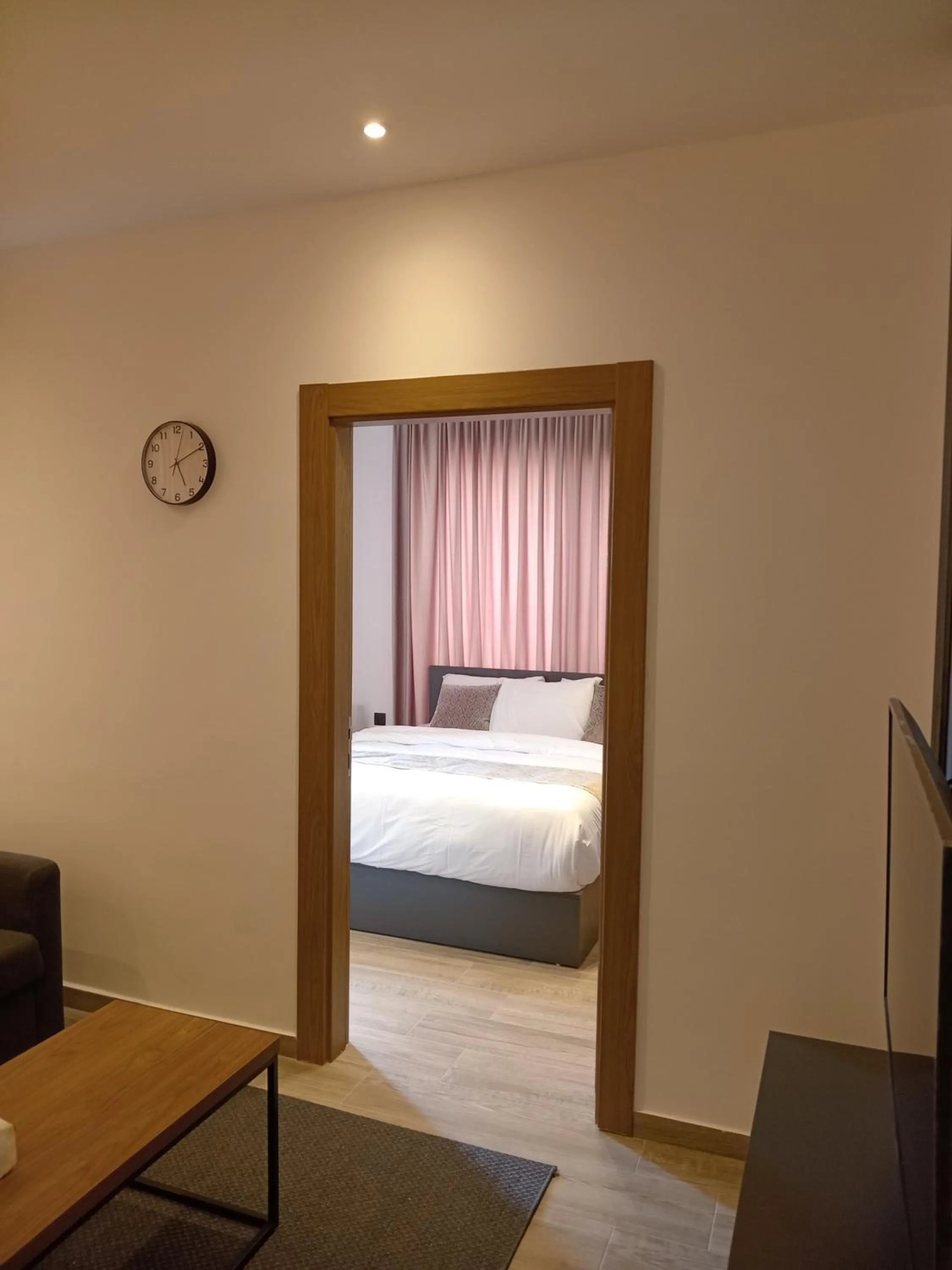 Living room, Bed in Alshakreen suites