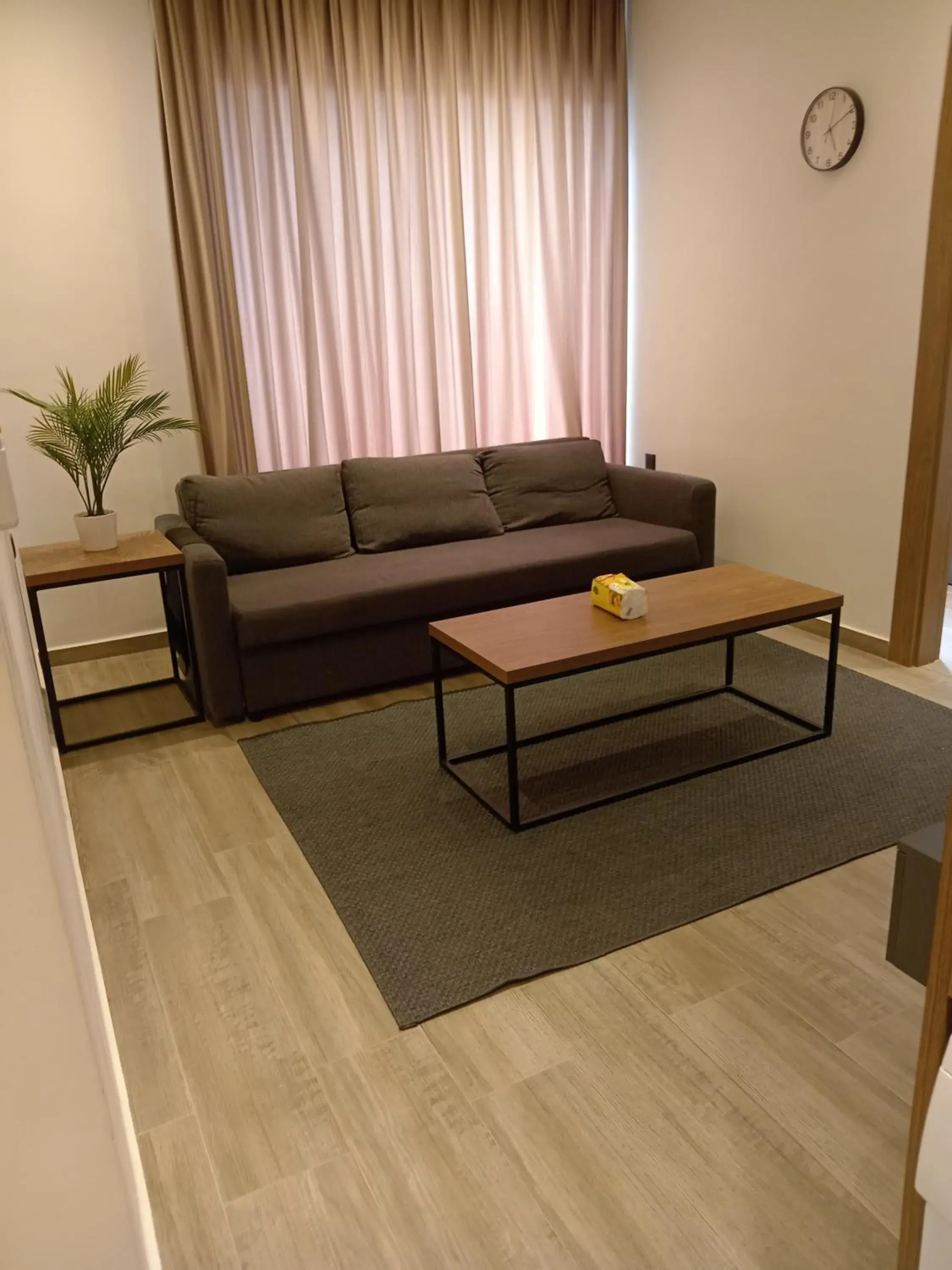 Two-Bedroom Standard Apartment in Alshakreen suites Two-Bedroom Standard Apartment in Alshakreen suites