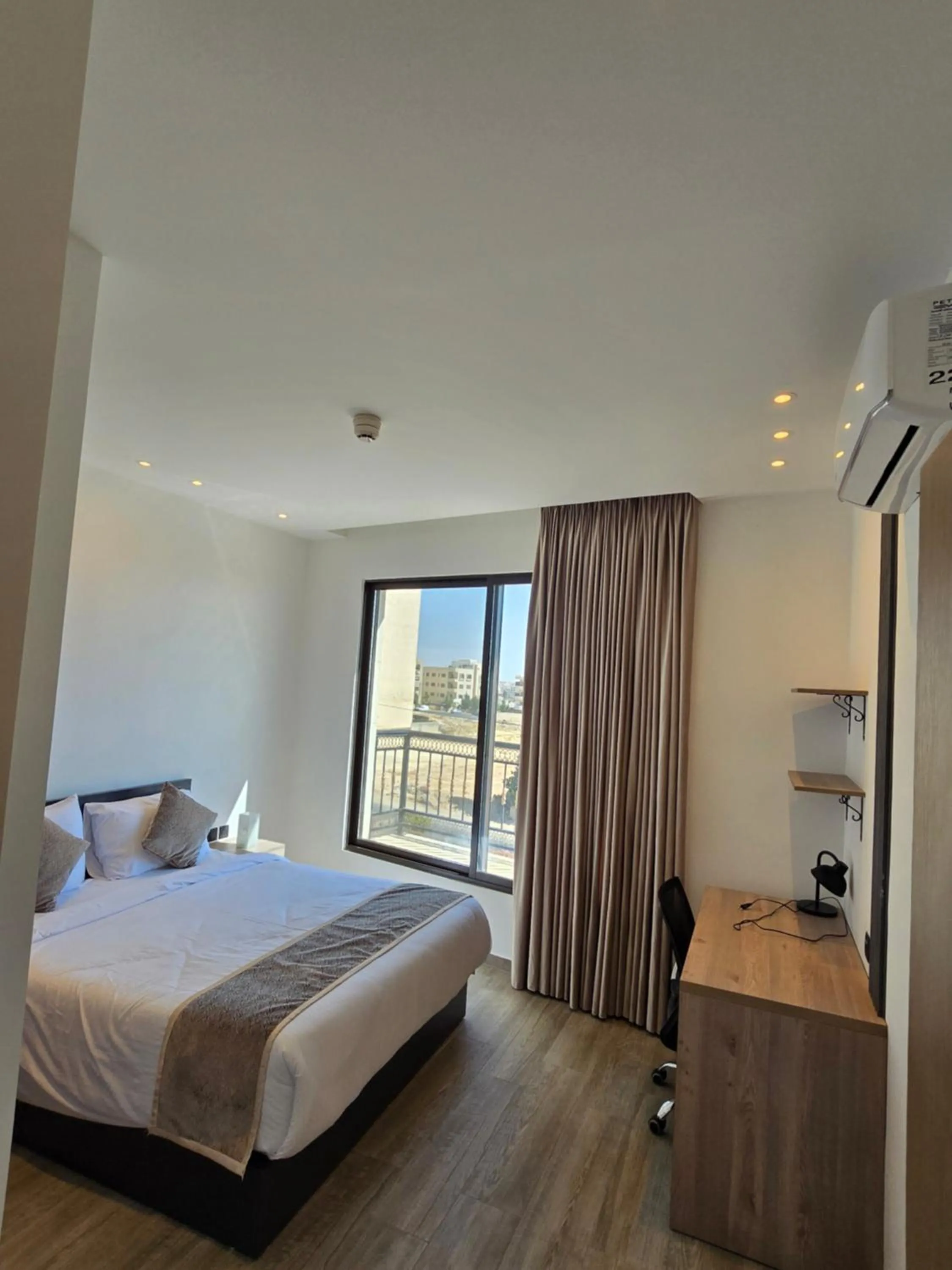 Bed in Alshakreen suites