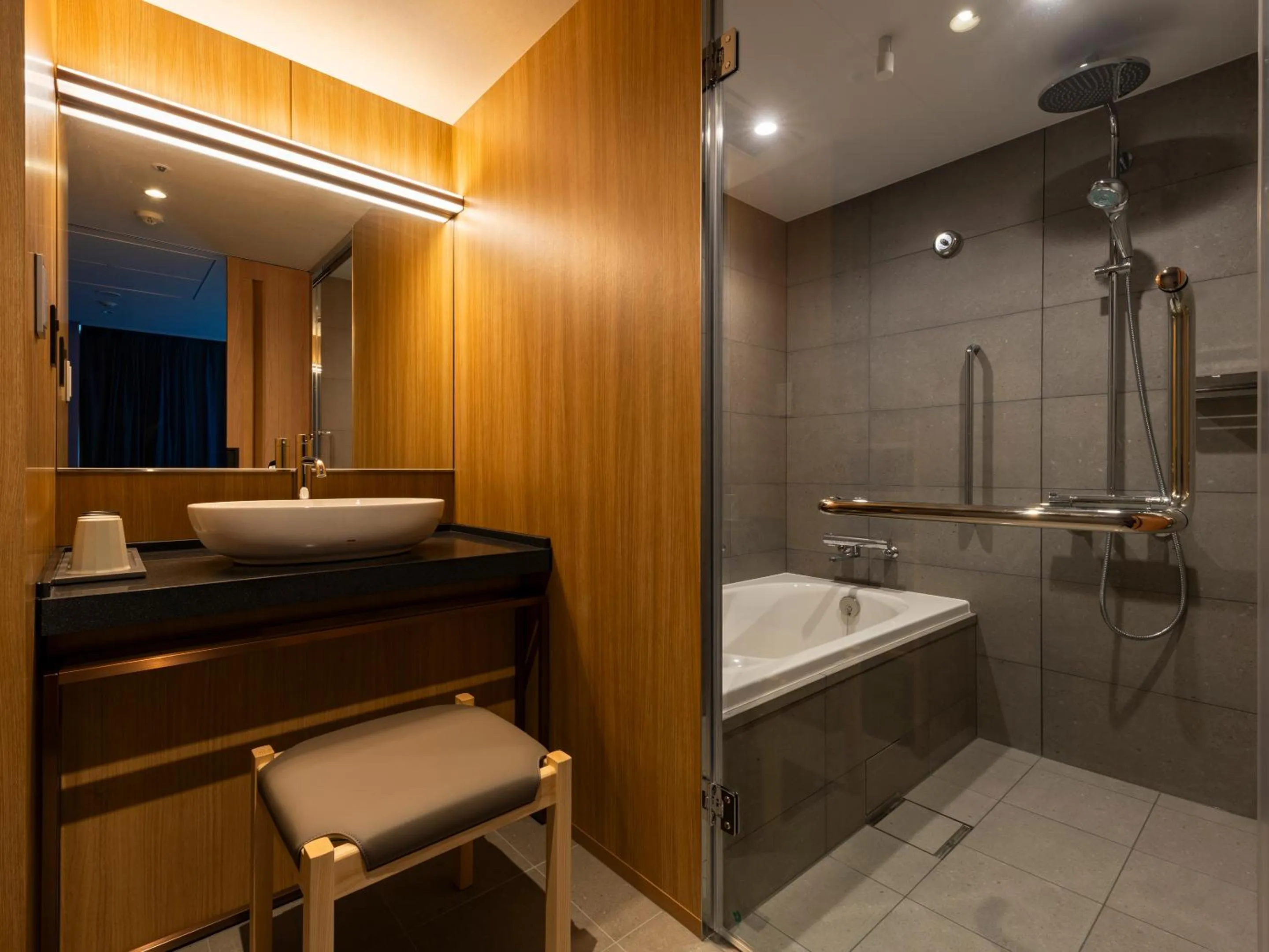 Photo of the whole room in Mitsui Garden Hotel Kyoto Sanjo PREMIER