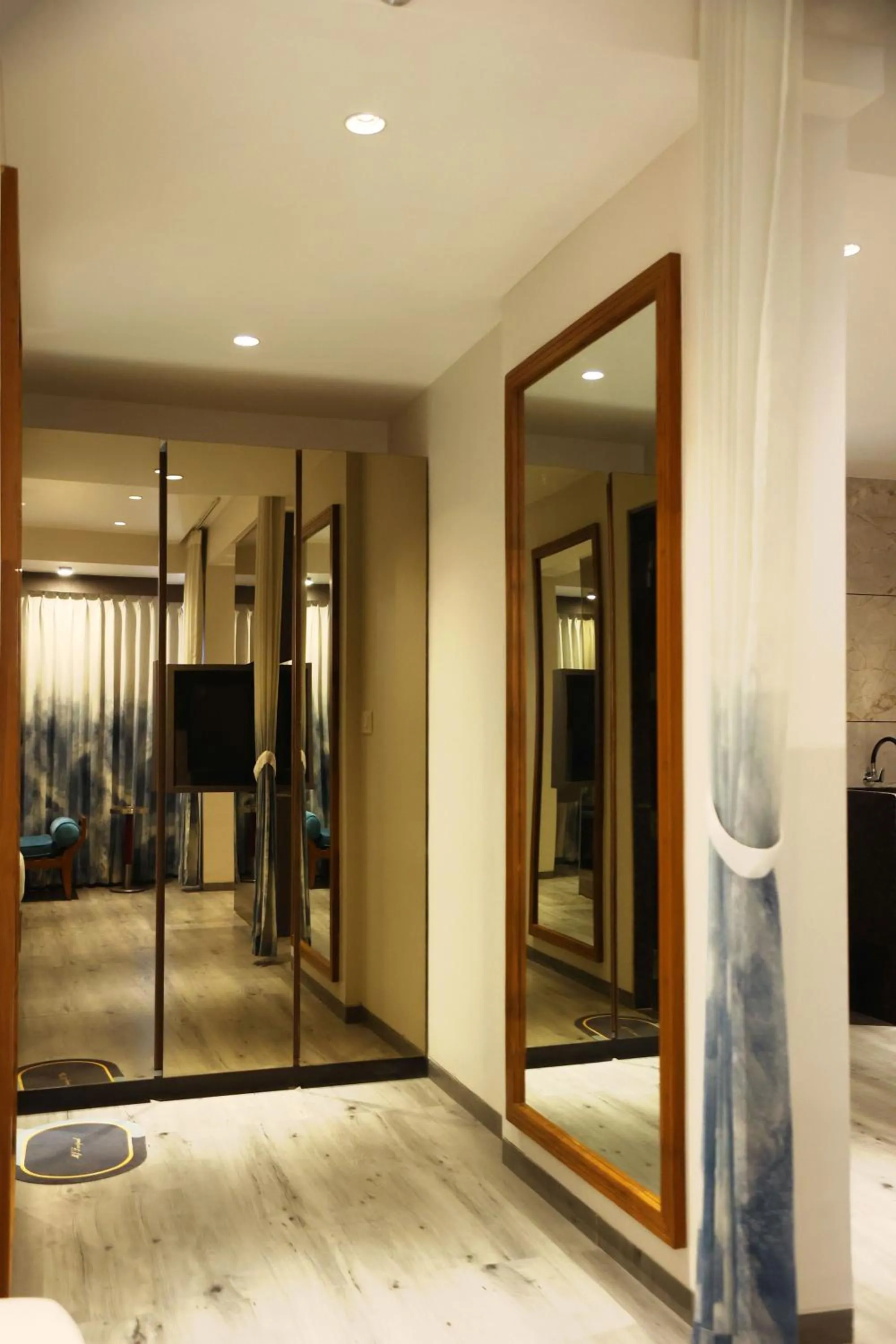 wardrobe in Hotel The Excellency