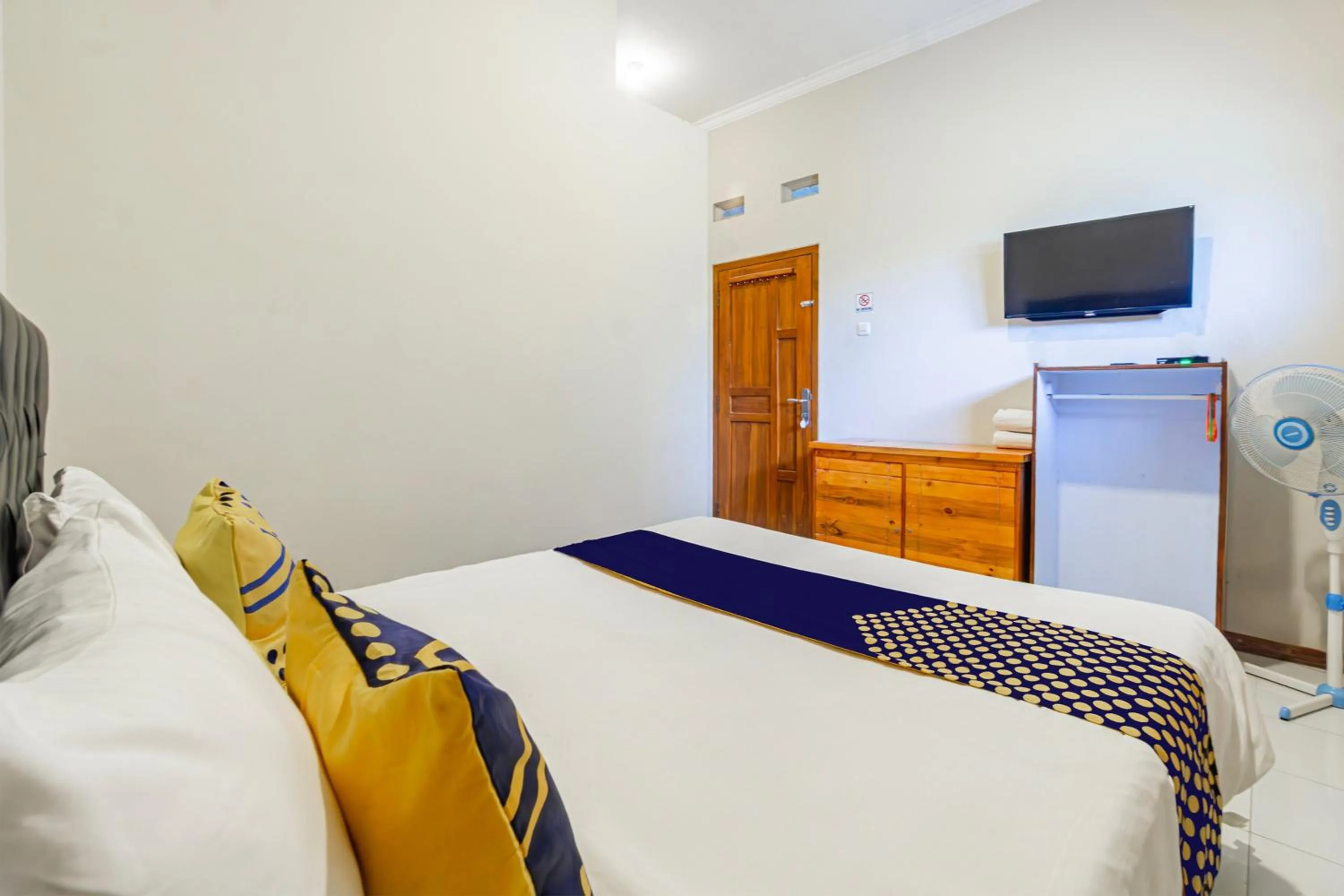 Bedroom, Bed in Hotel O Triple N Homestay