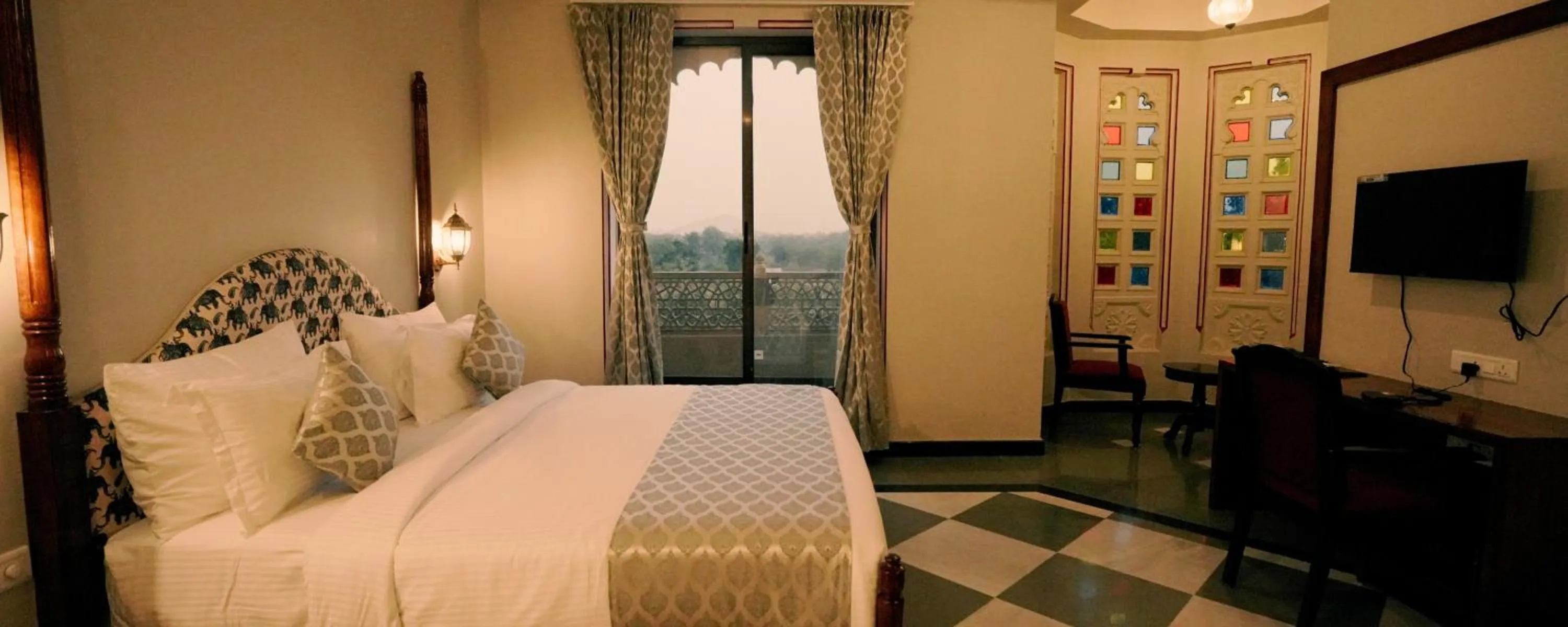 Bed in The Biletha Bagh