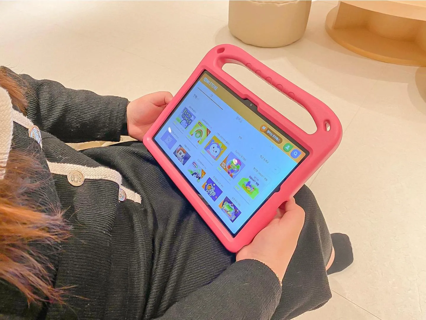 young children in UH FLAT The SOKCHO