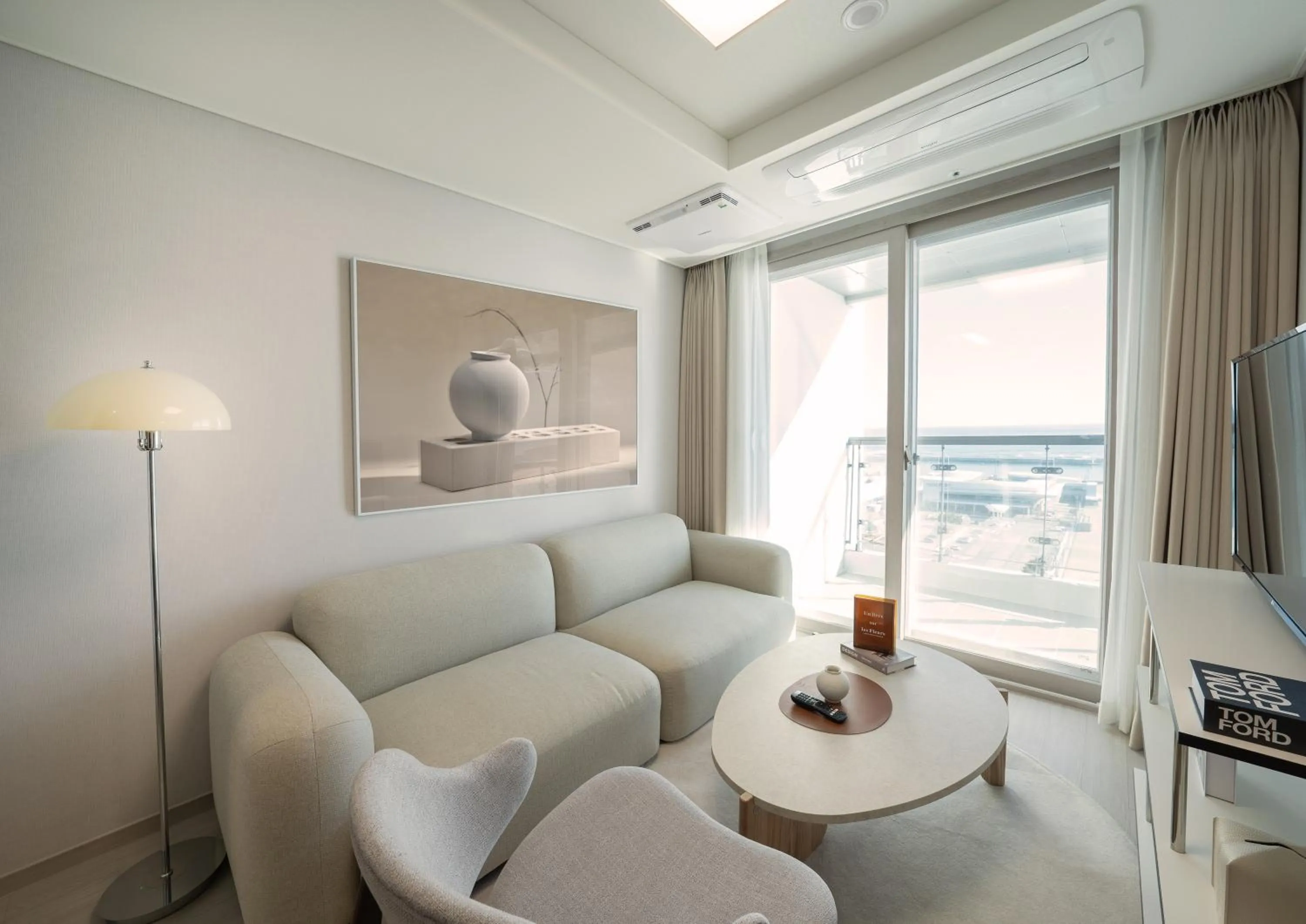 Seating area in UH FLAT The SOKCHO