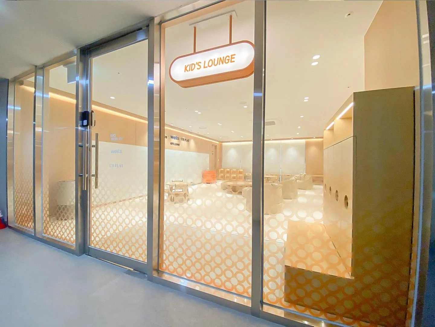 young children, Bed in UH FLAT The SOKCHO