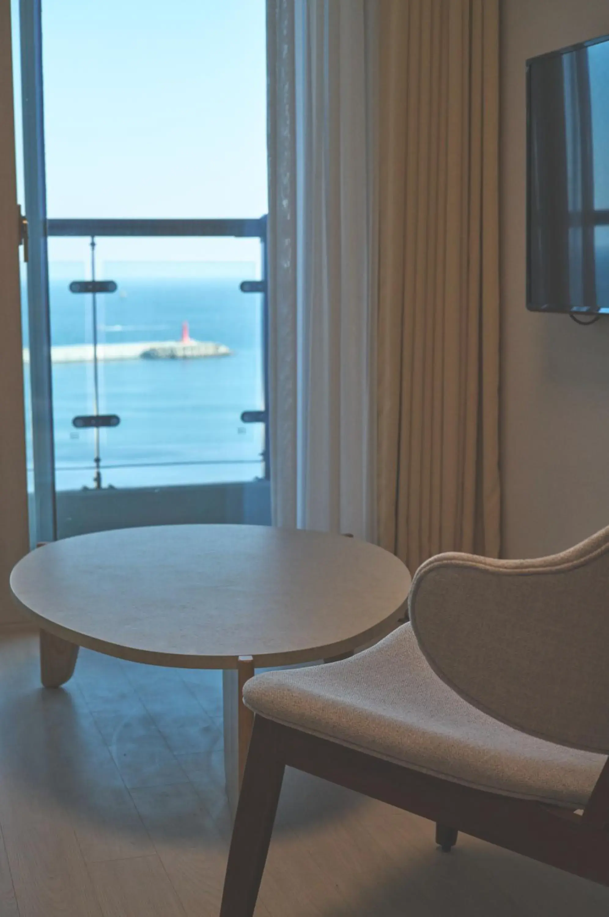 View (from property/room) in UH FLAT The SOKCHO View (from property/room) in UH FLAT The SOKCHO