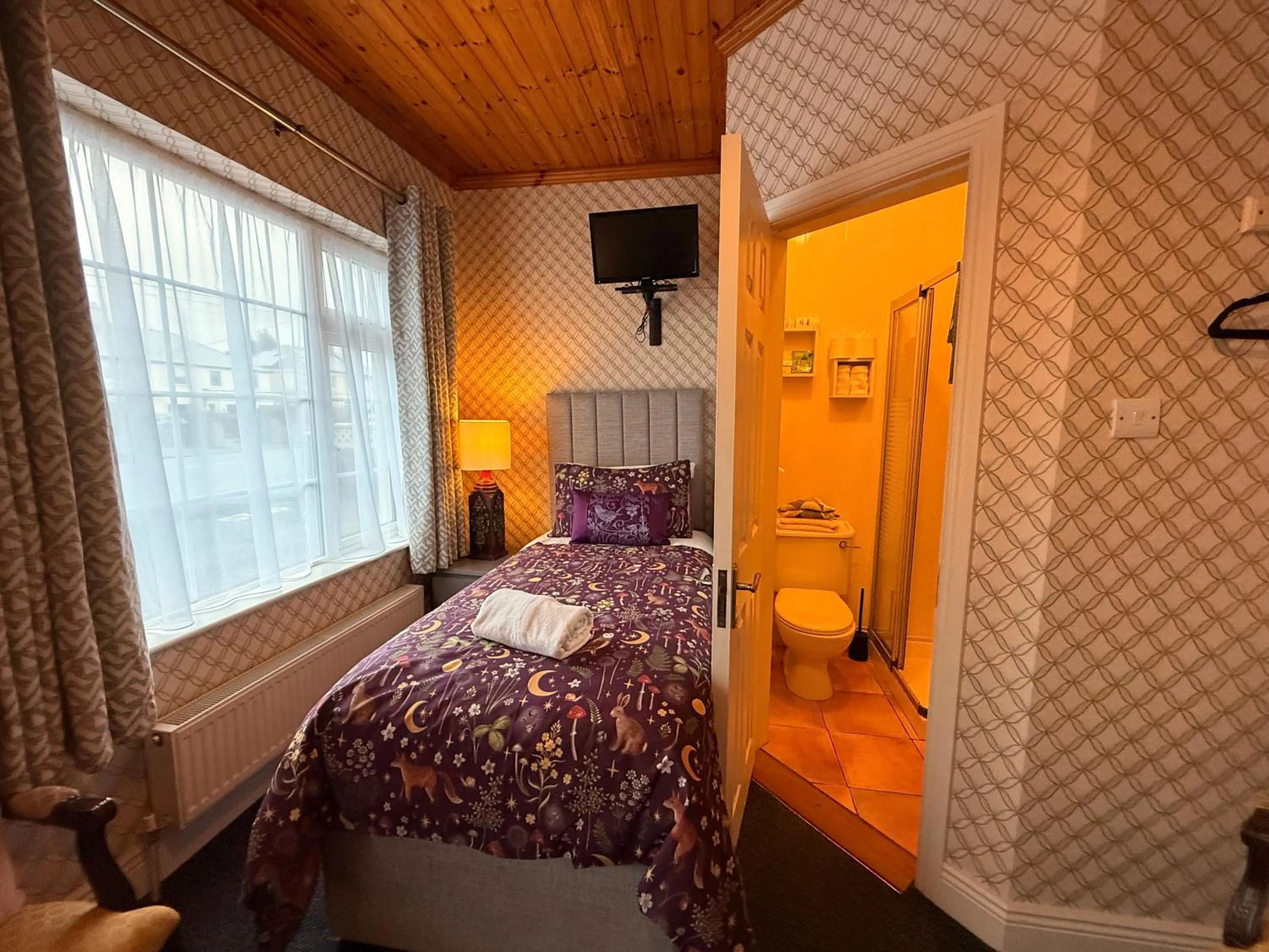 Bed in St Anthonys B&B