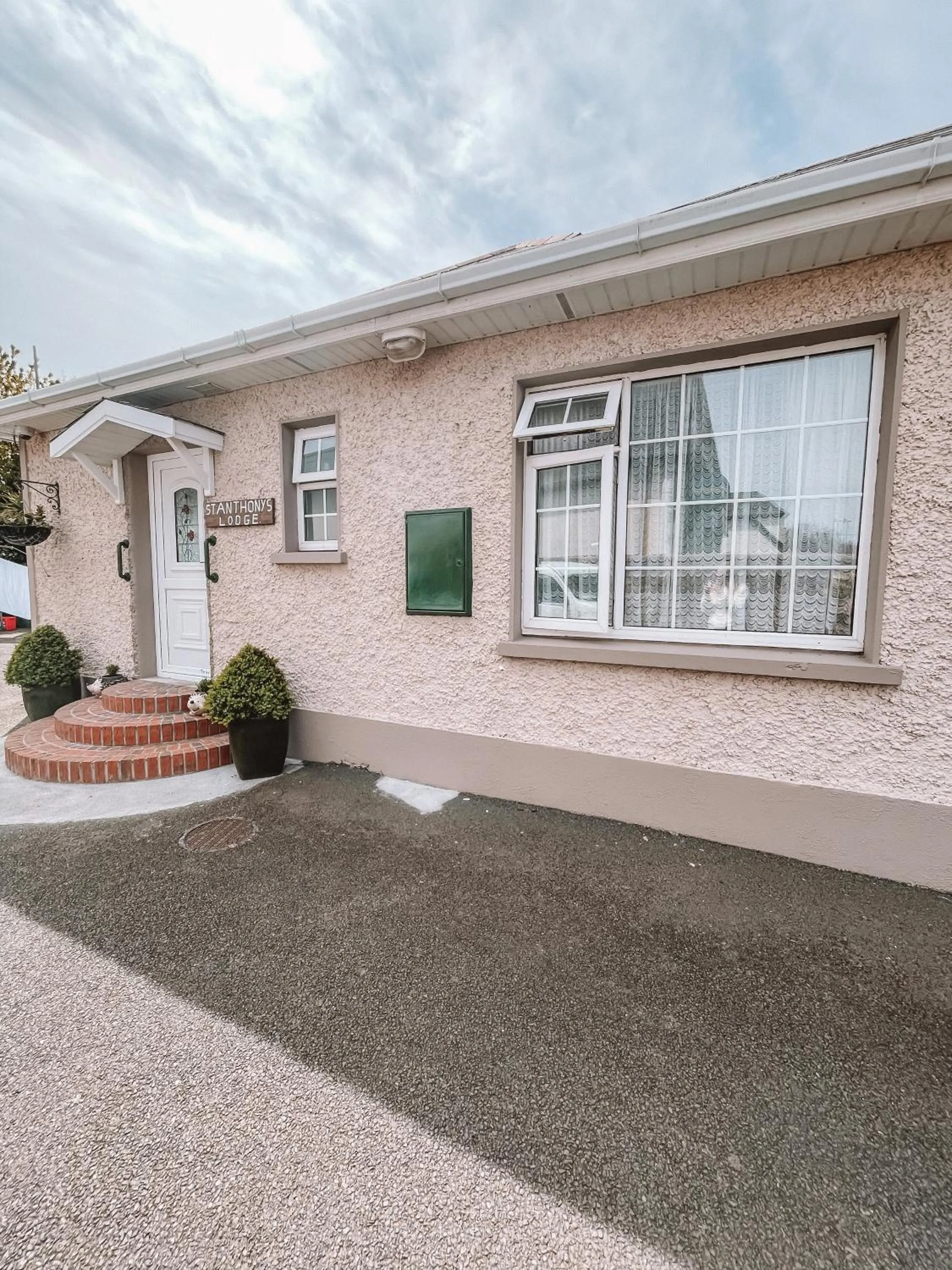 Facade/entrance in St Anthonys B&B