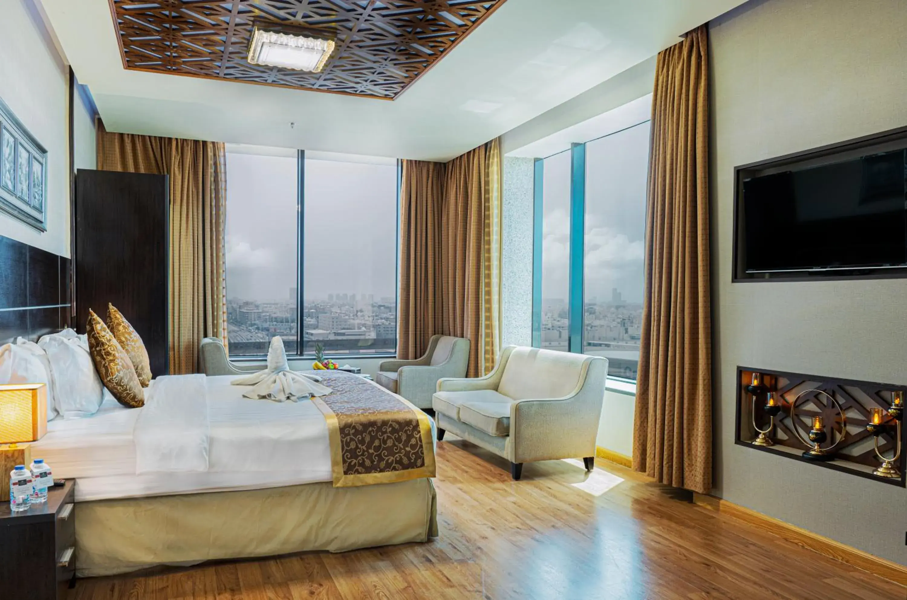 Bedroom, Bed in Platinum Seventy Bedroom, Bed in Platinum Seventy