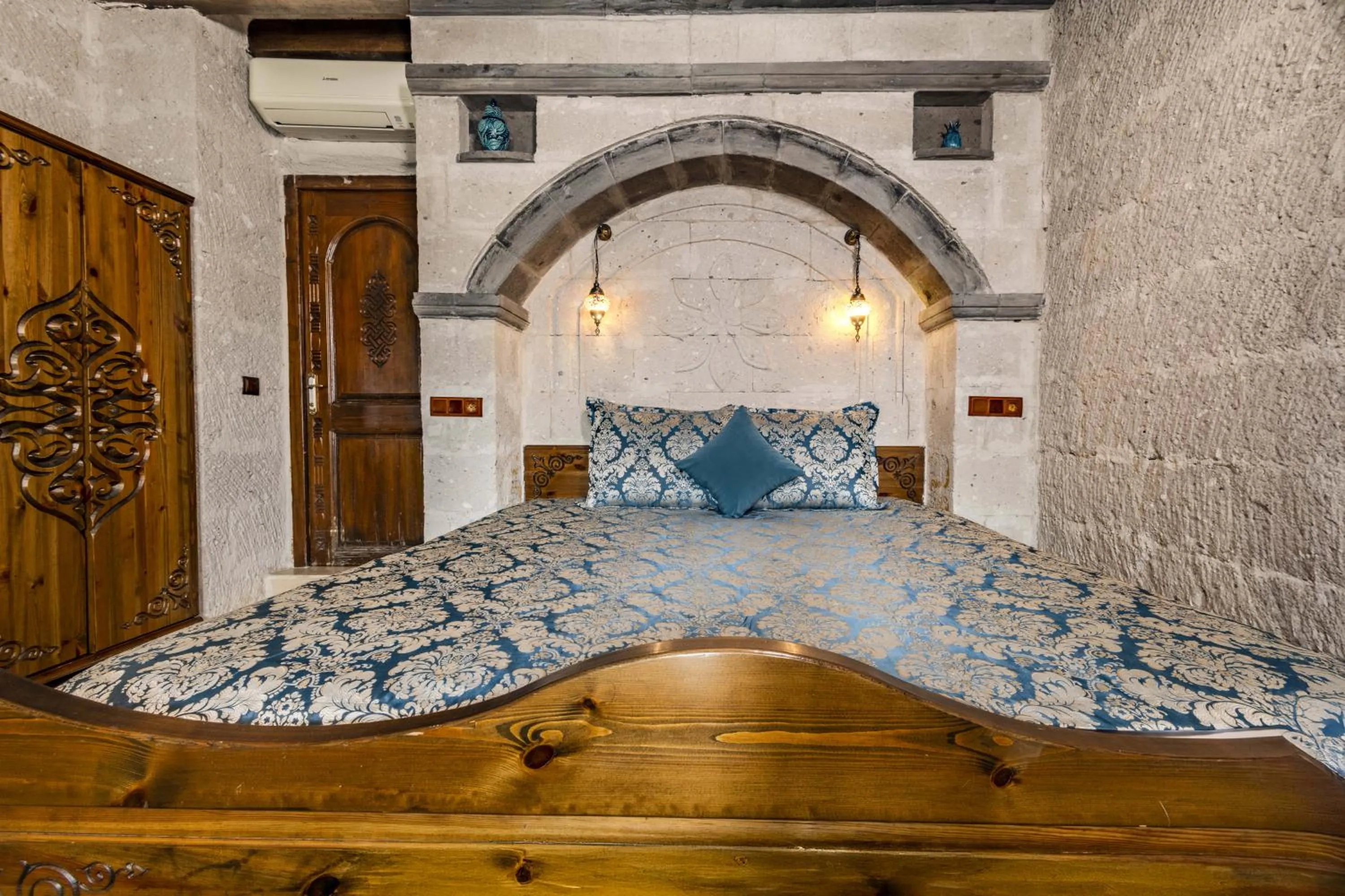 Bed in Cappadocia Inn Cave Hotel
