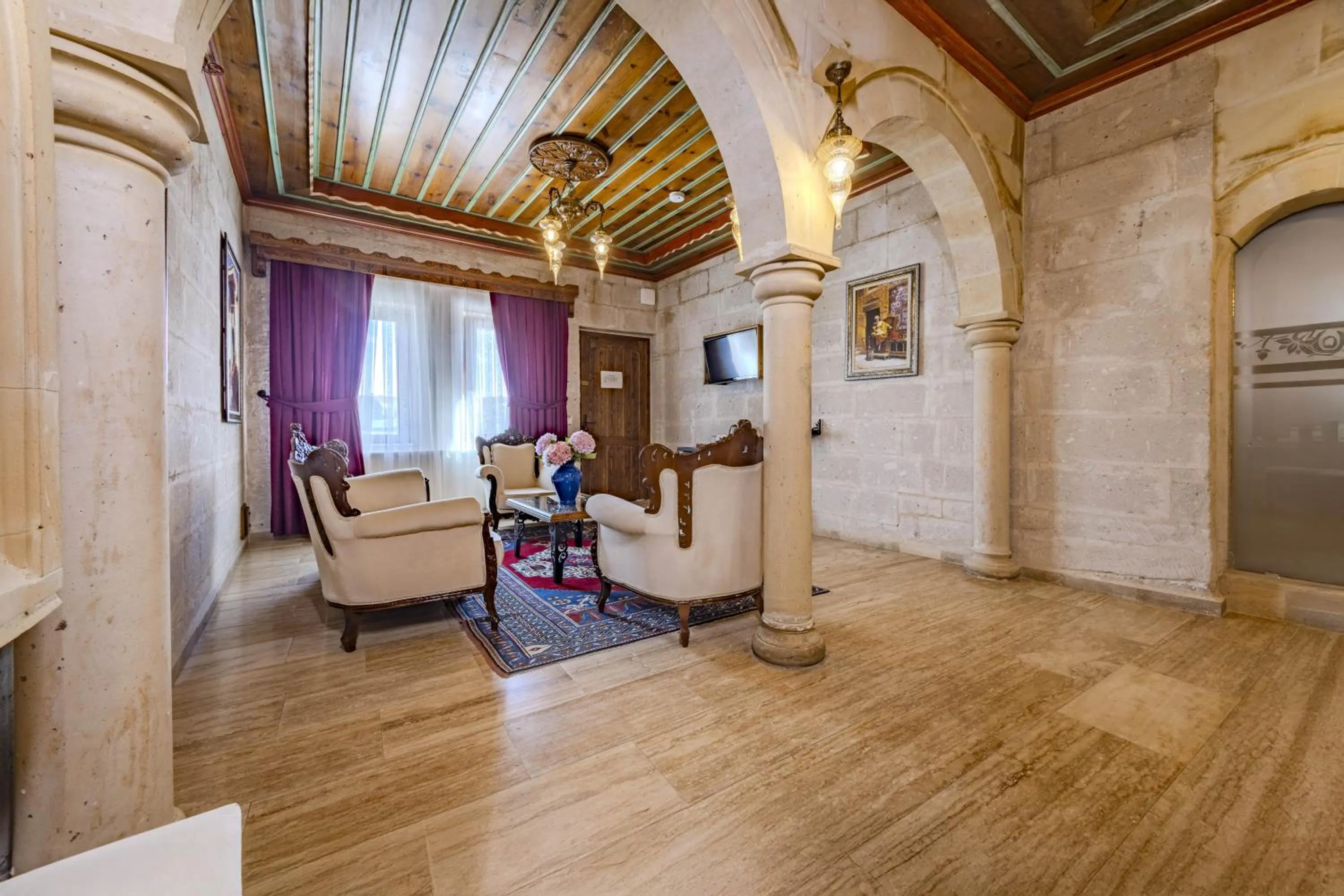 TV and multimedia in Cappadocia Inn Cave Hotel