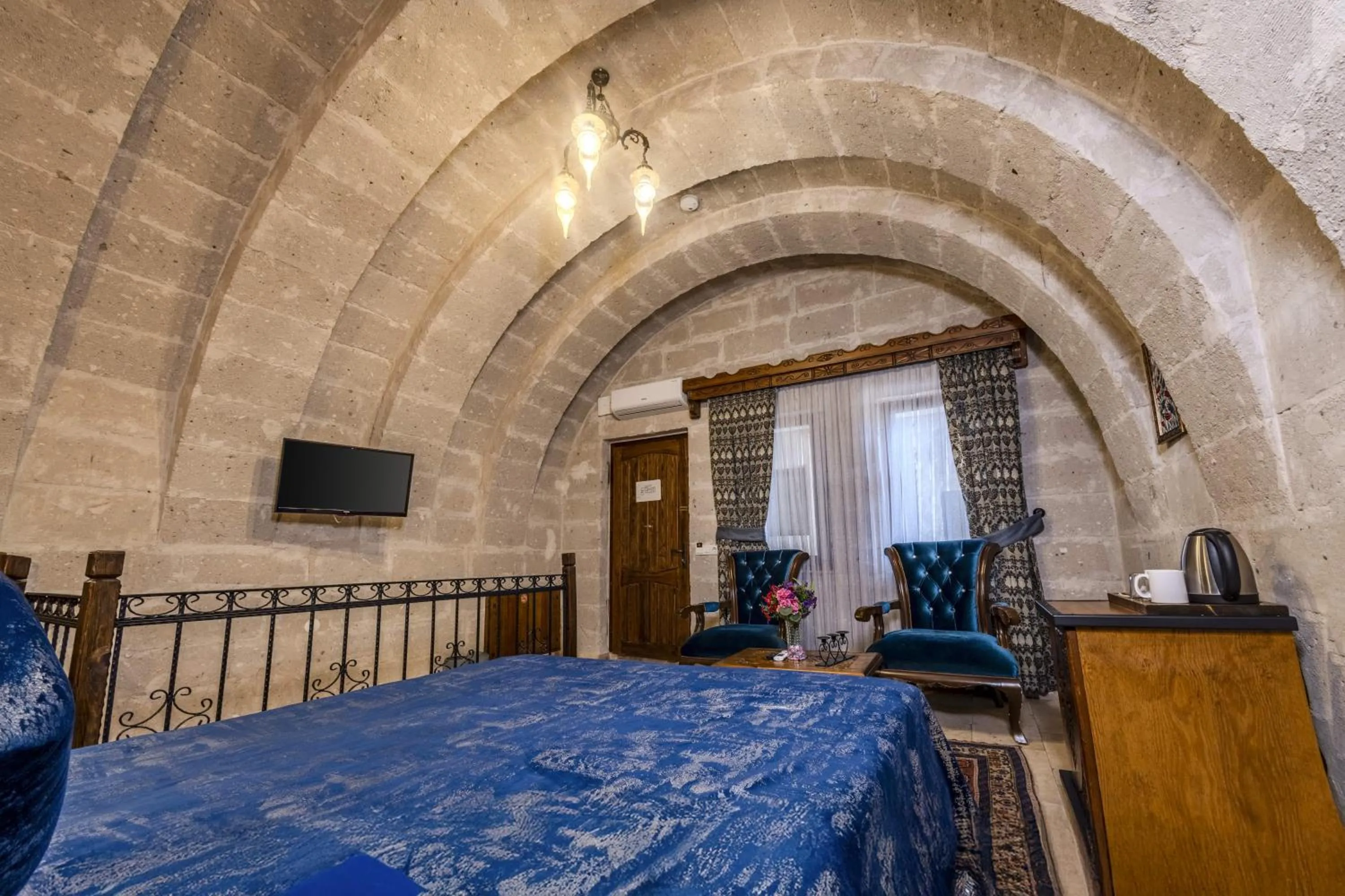Bed in Cappadocia Inn Cave Hotel