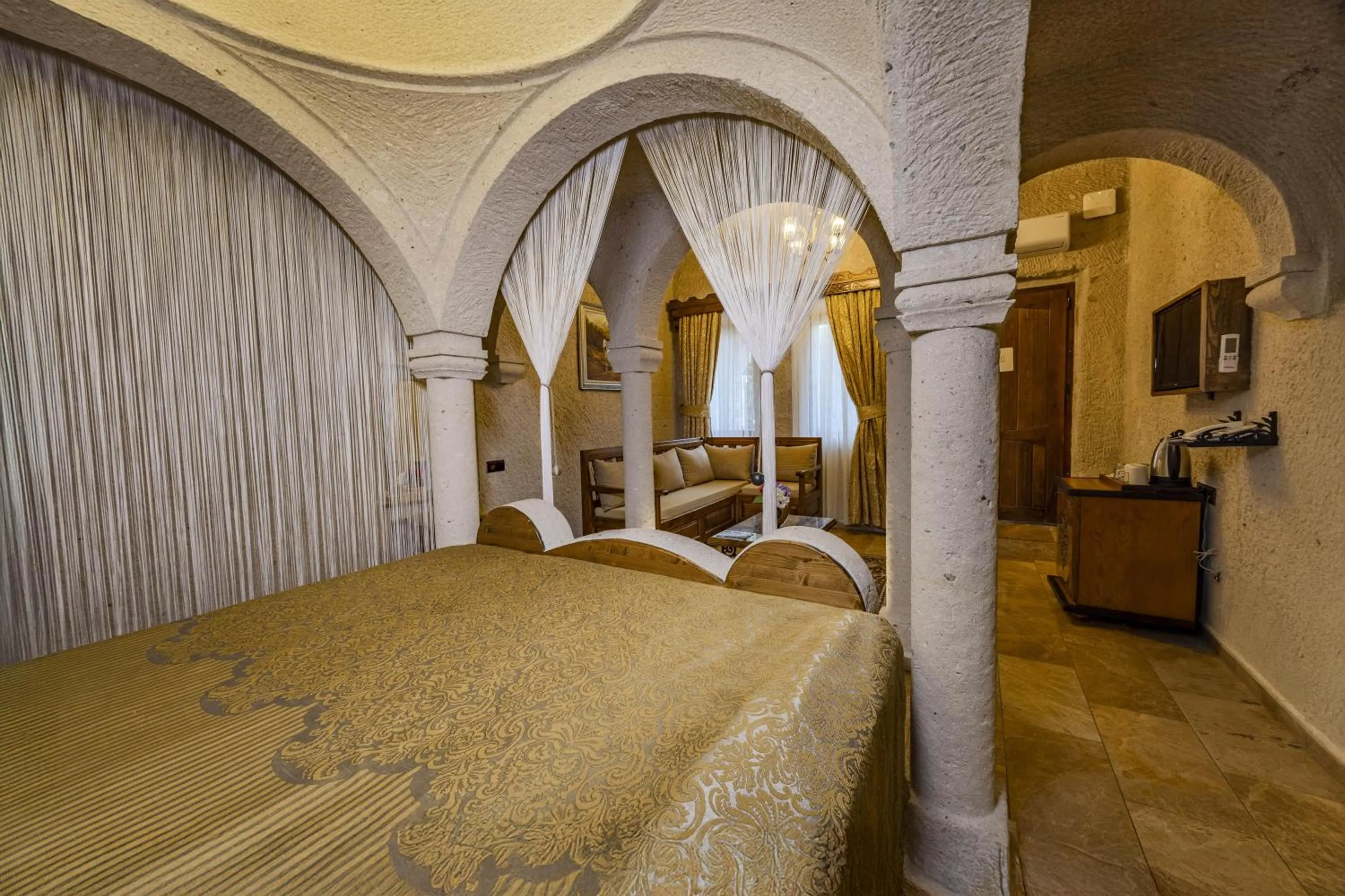 Bed in Cappadocia Inn Cave Hotel