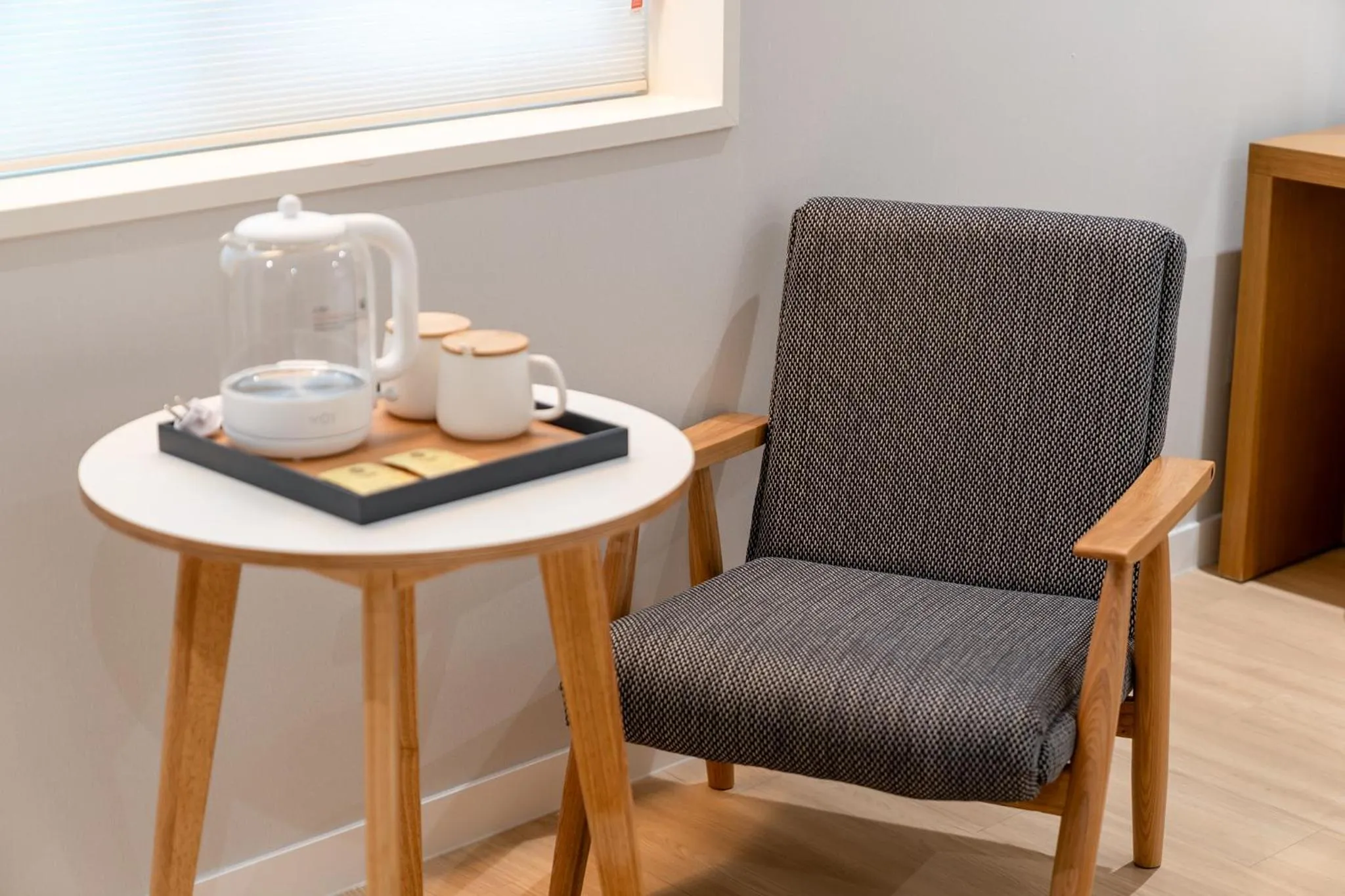 Coffee/tea facilities in MONO HOTEL