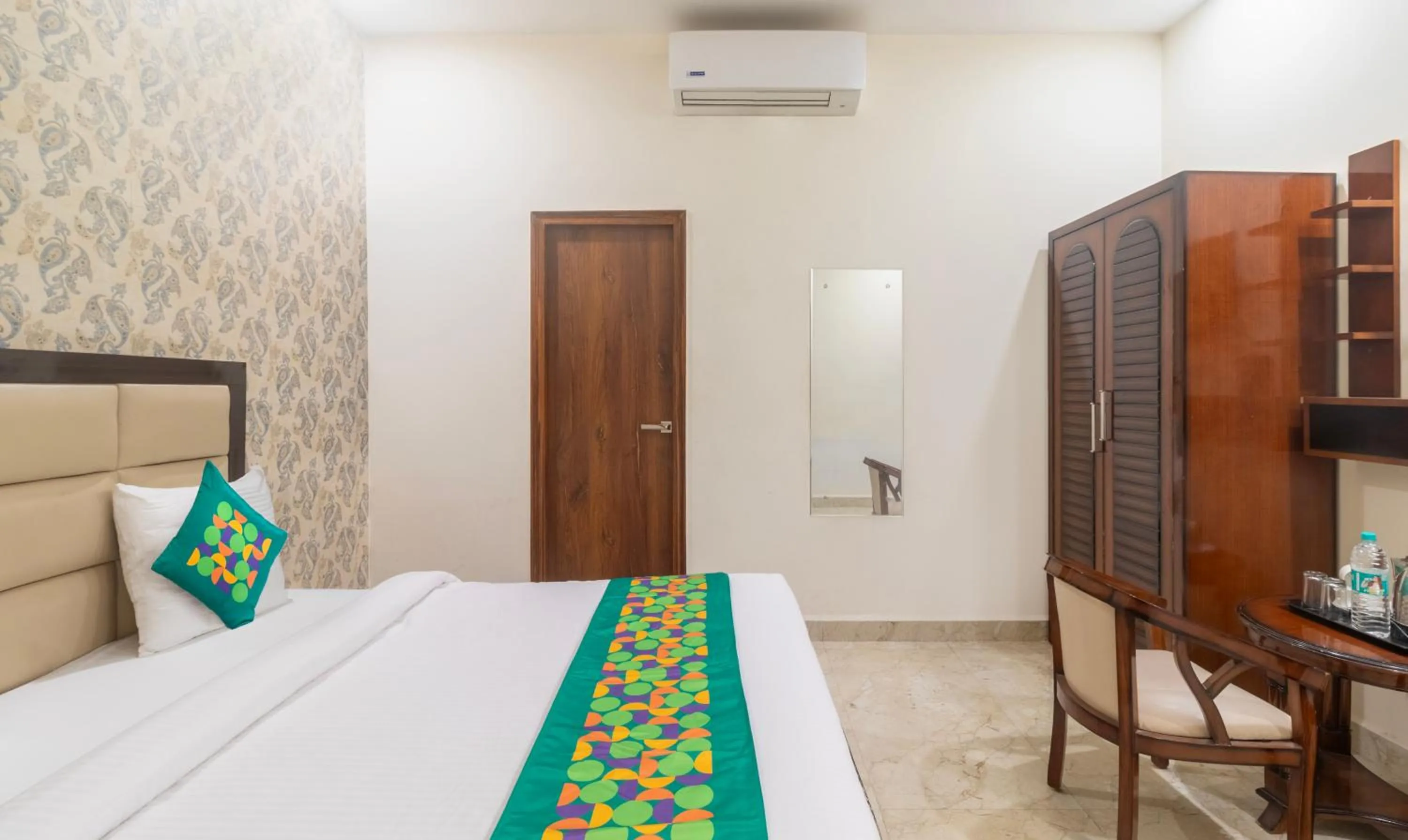 Bedroom, Bed in Treebo Brij Kaushal, Near Prem Mandir