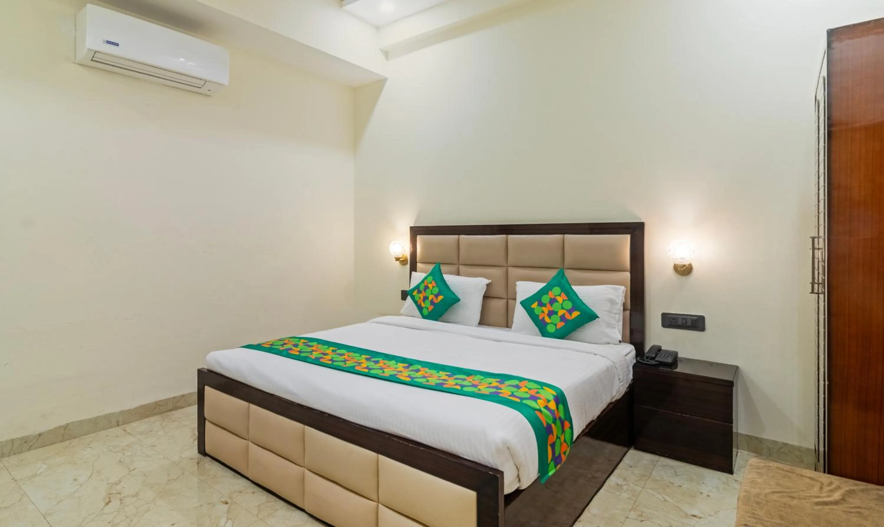 Bedroom, Bed in Treebo Brij Kaushal, Near Prem Mandir