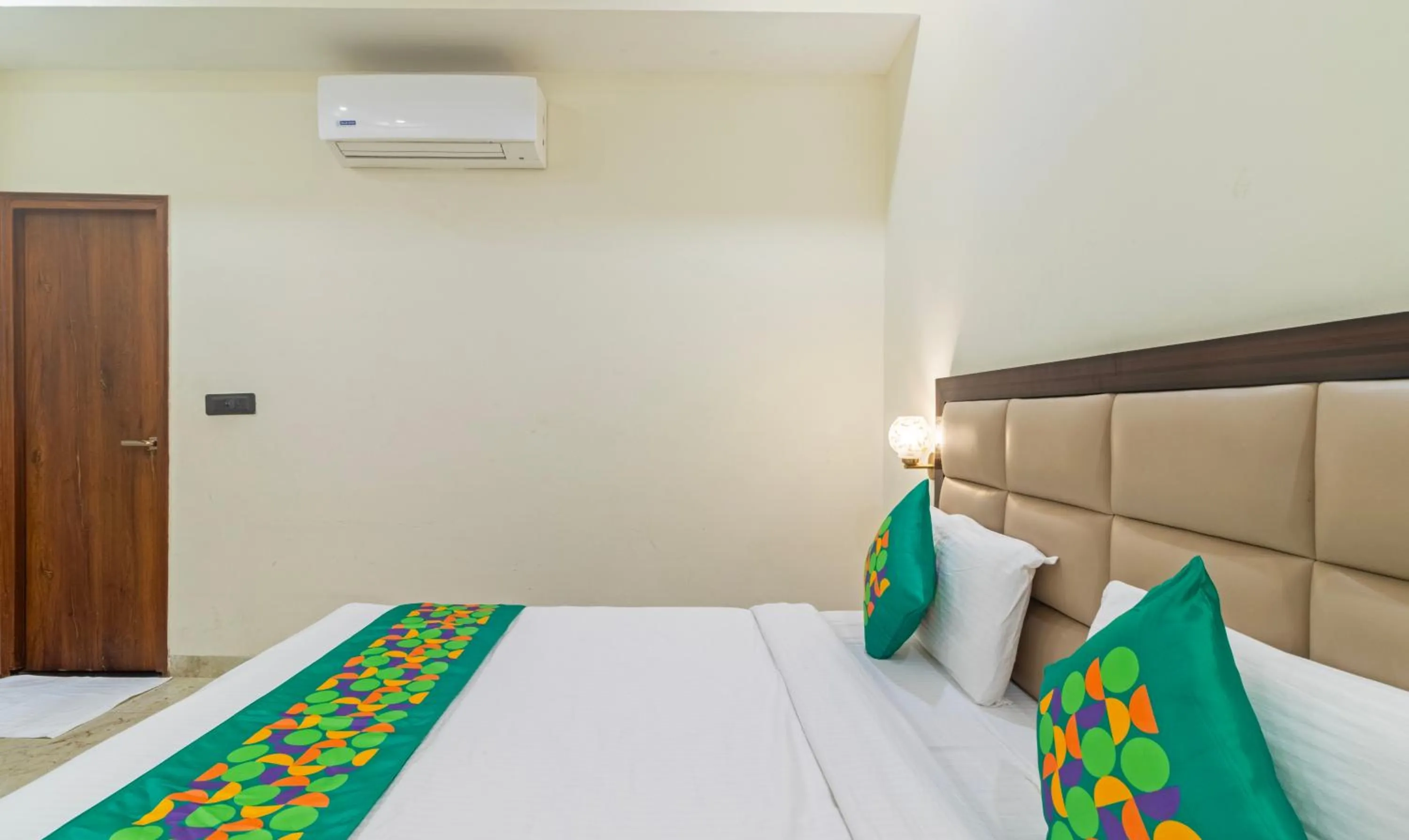 Bedroom, Bed in Treebo Brij Kaushal, Near Prem Mandir