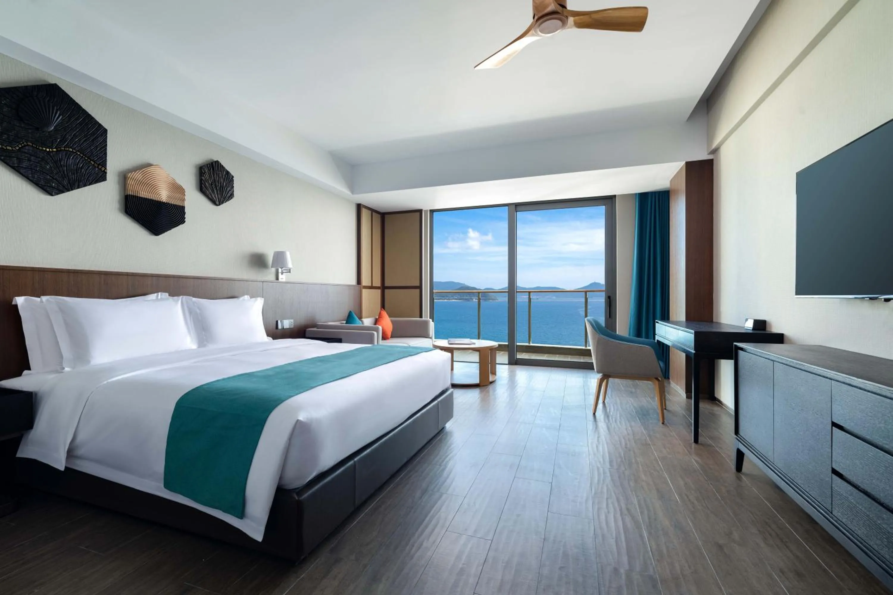 Bed in Sanya Junji Seaview Hotel