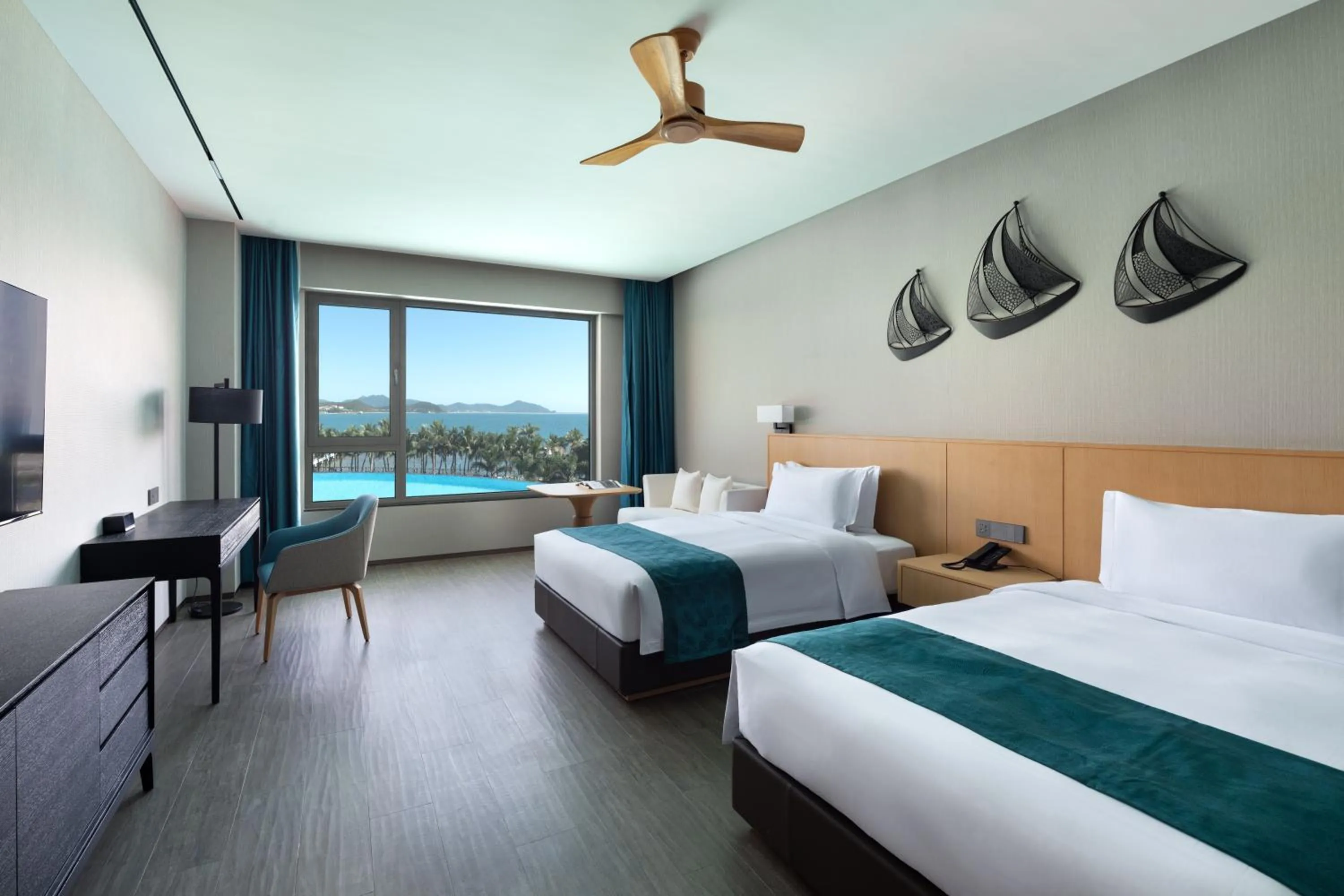 Bed in Sanya Junji Seaview Hotel