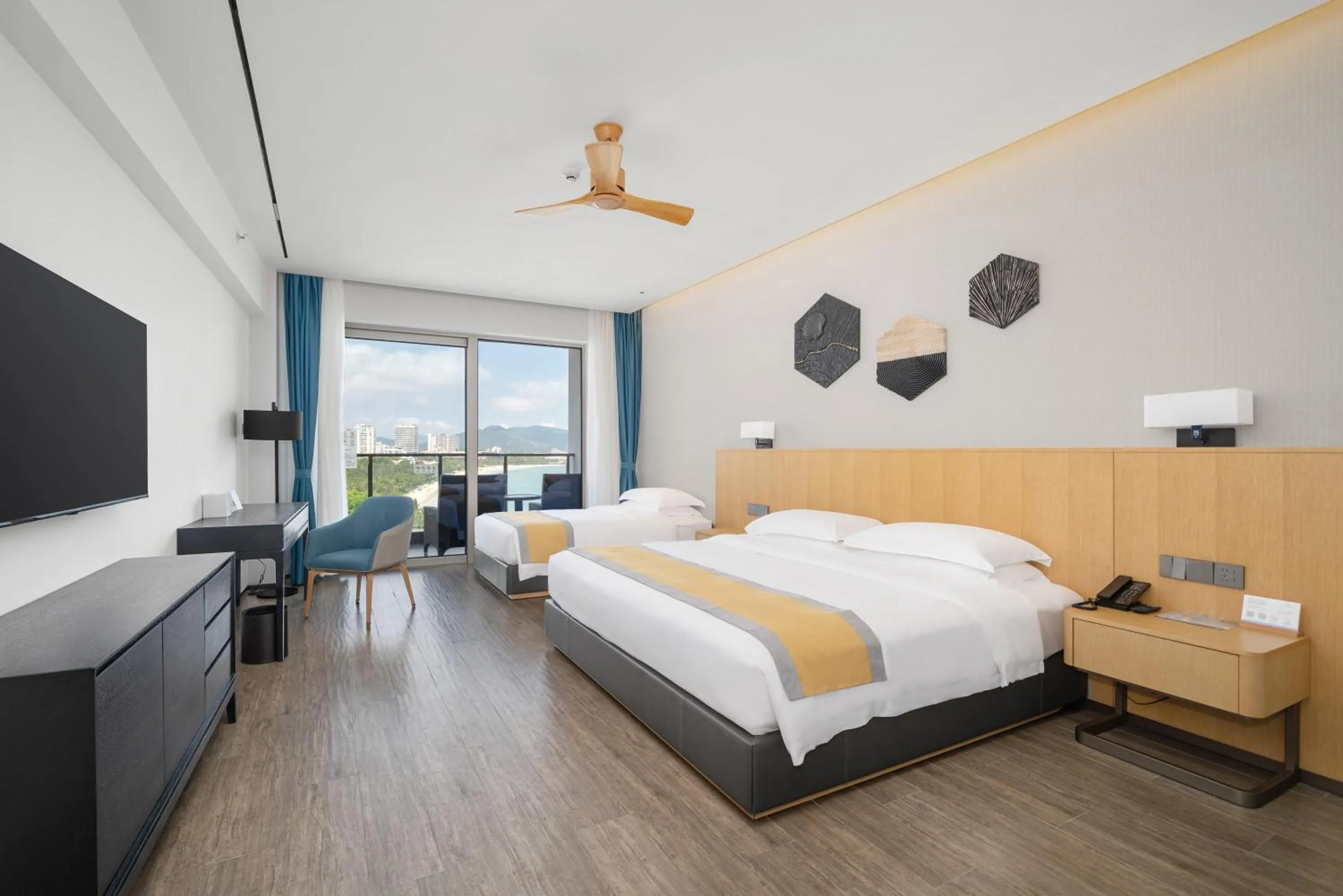 Bed in Sanya Junji Seaview Hotel