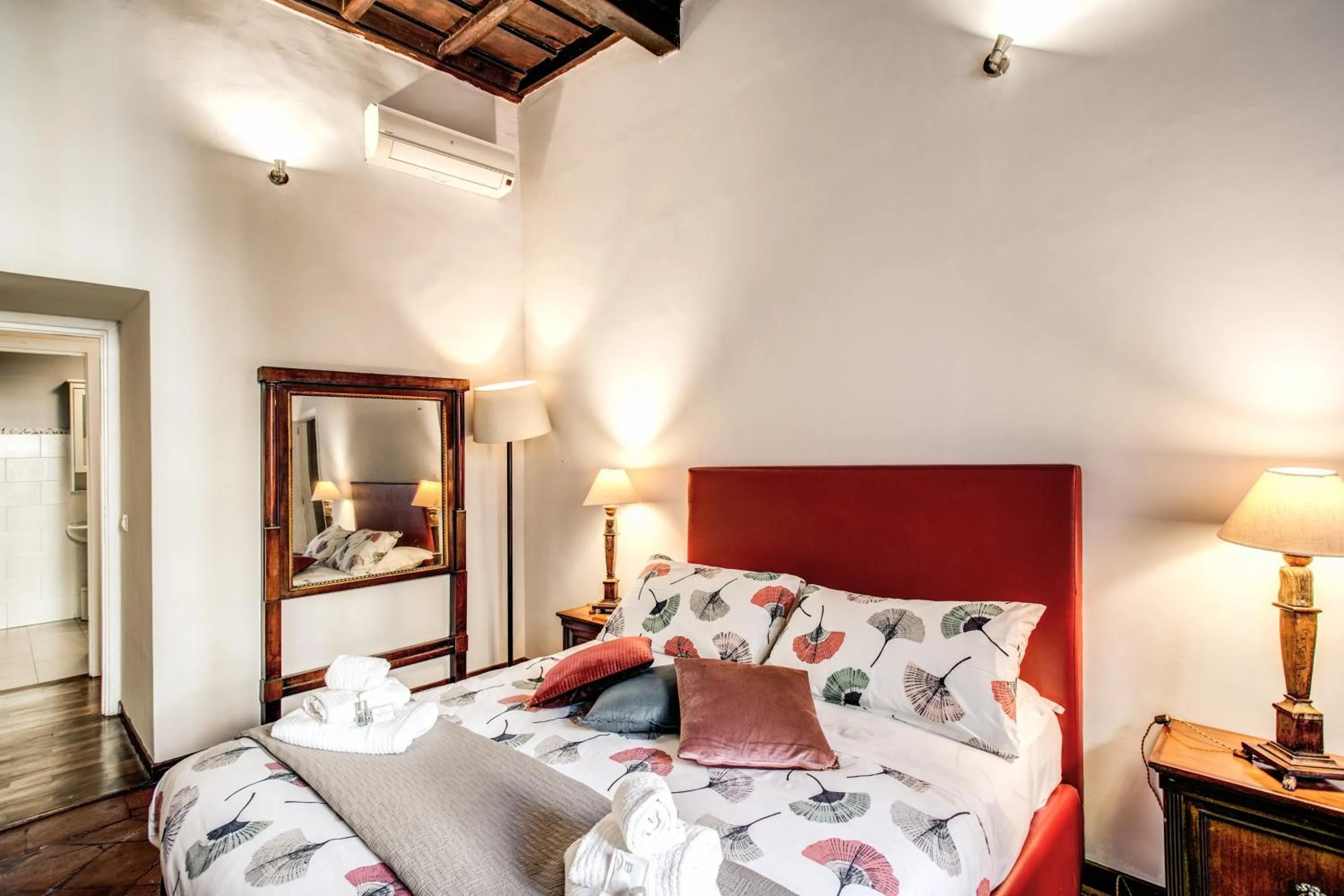 Photo of the whole room, Bed in Borgo Pio Passetto Papale