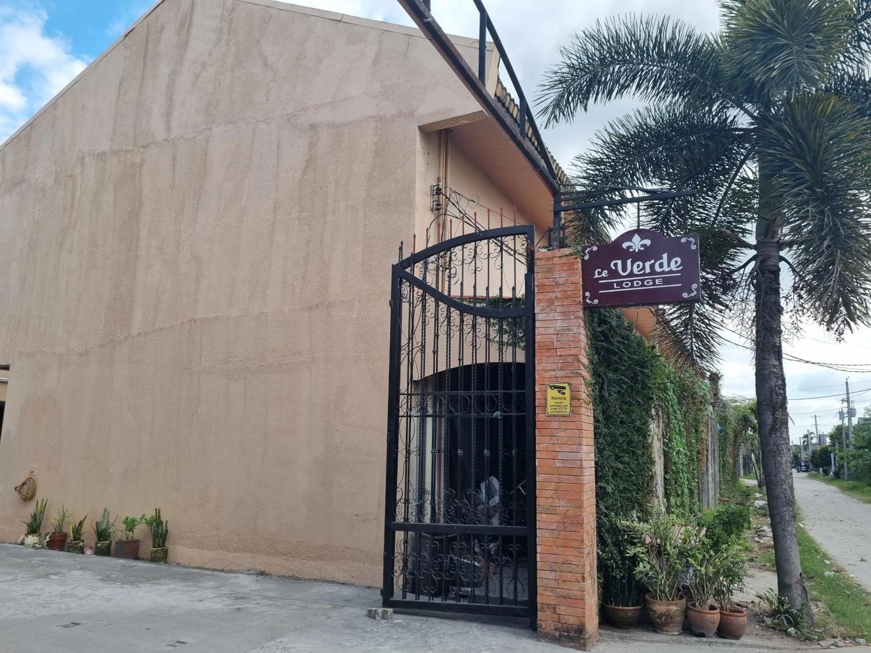 Property building in Le Verde Lodge