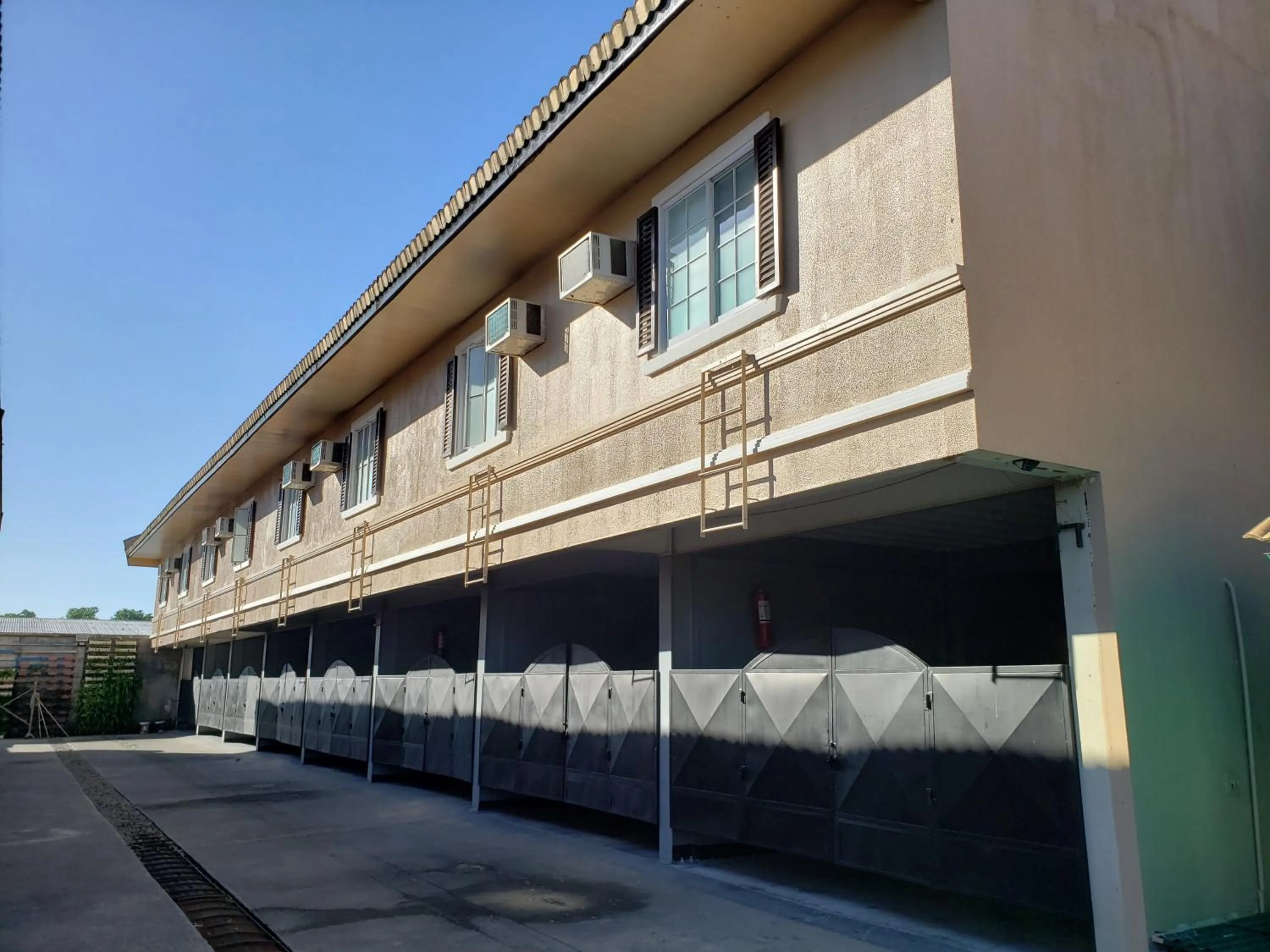 Property building in Le Verde Lodge