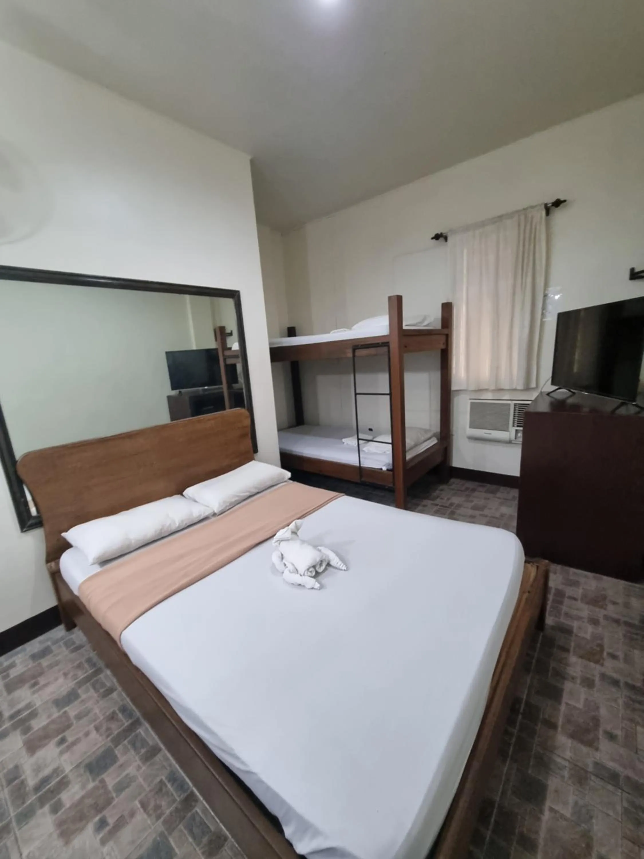 bunk bed, Bed in Le Verde Lodge