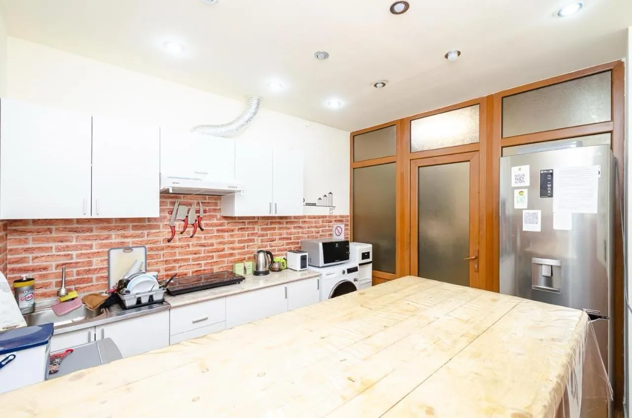 Areva Hostel & Apartment