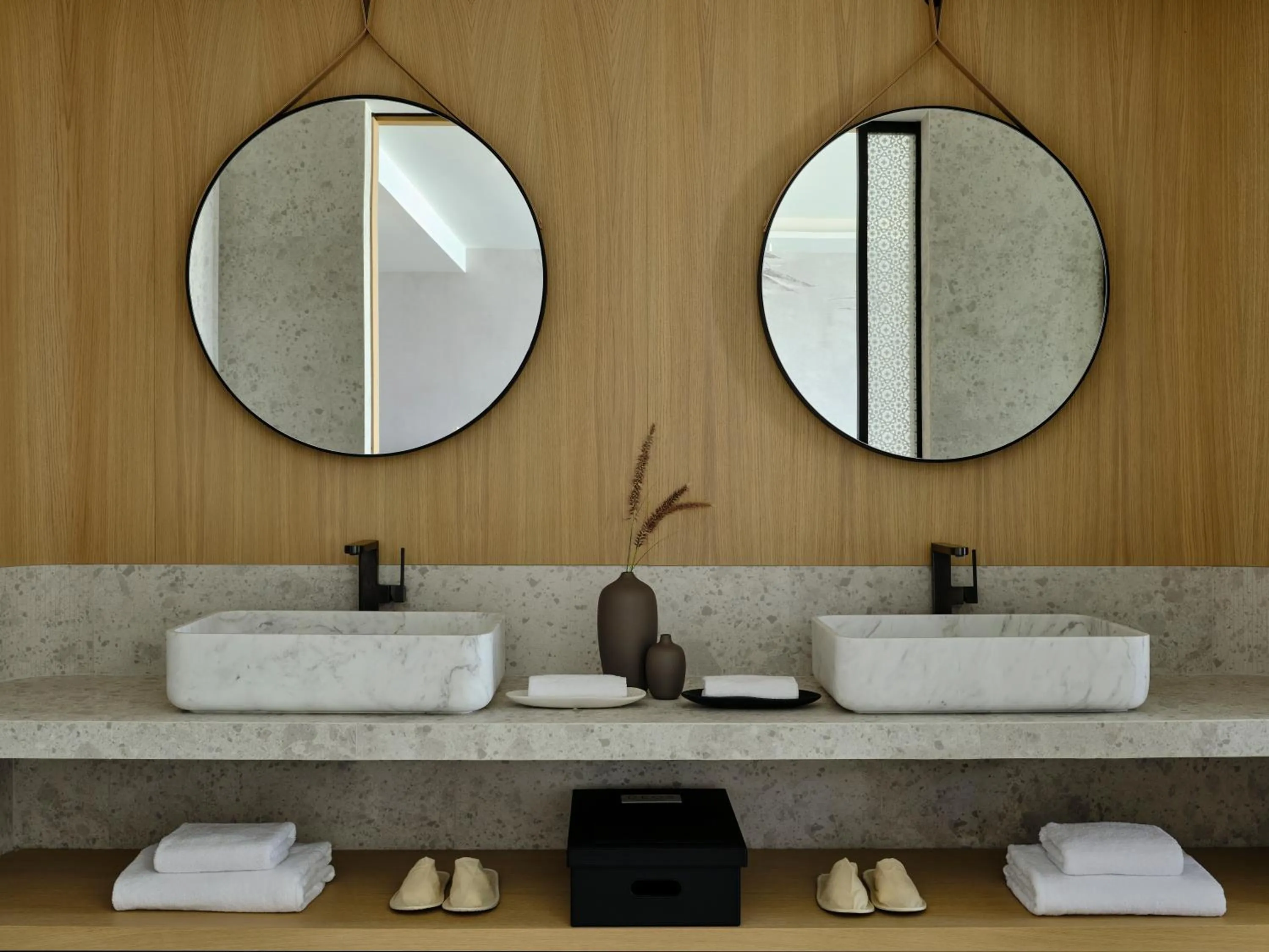 Bathroom in Deos Mykonos - A Myconian Collection Hotel