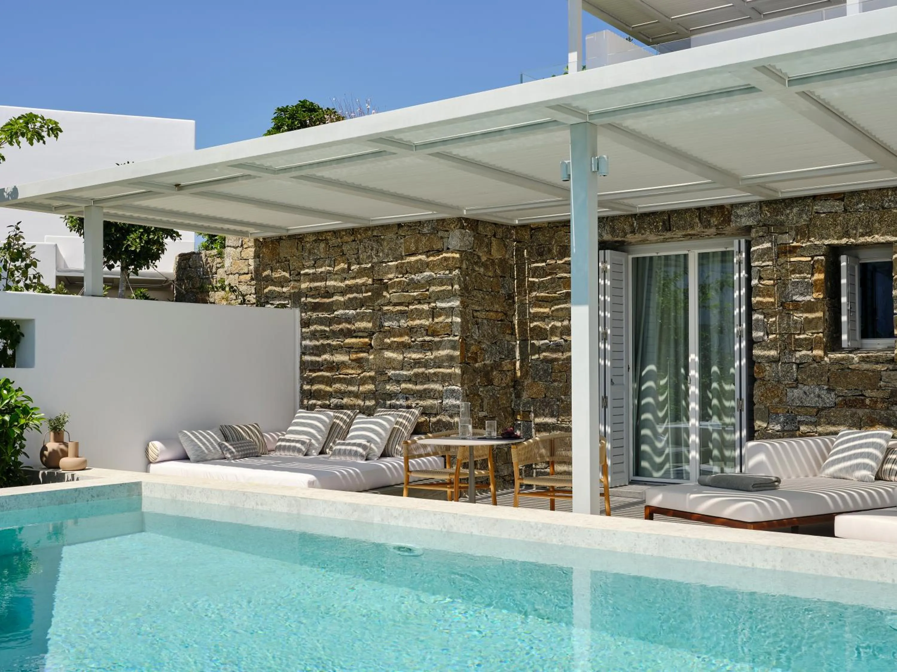 Deos Mykonos - A Myconian Collection Hotel