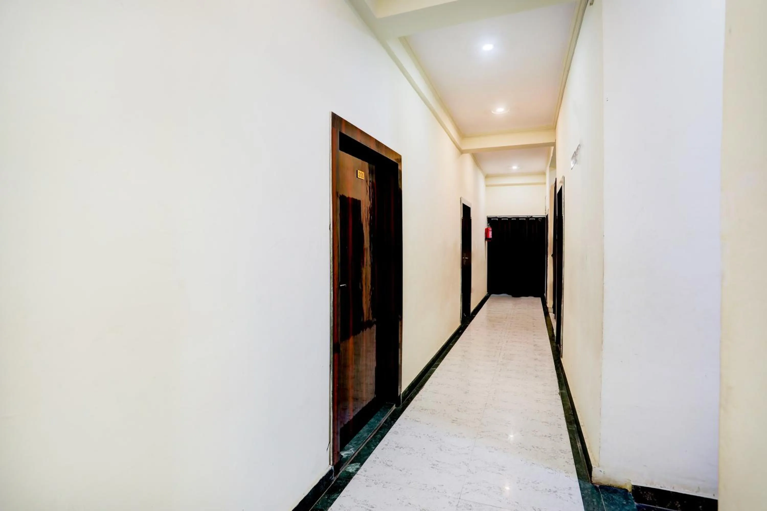 Lobby or reception in Super Hotel O Sankat Mochan Gandhi Nagar