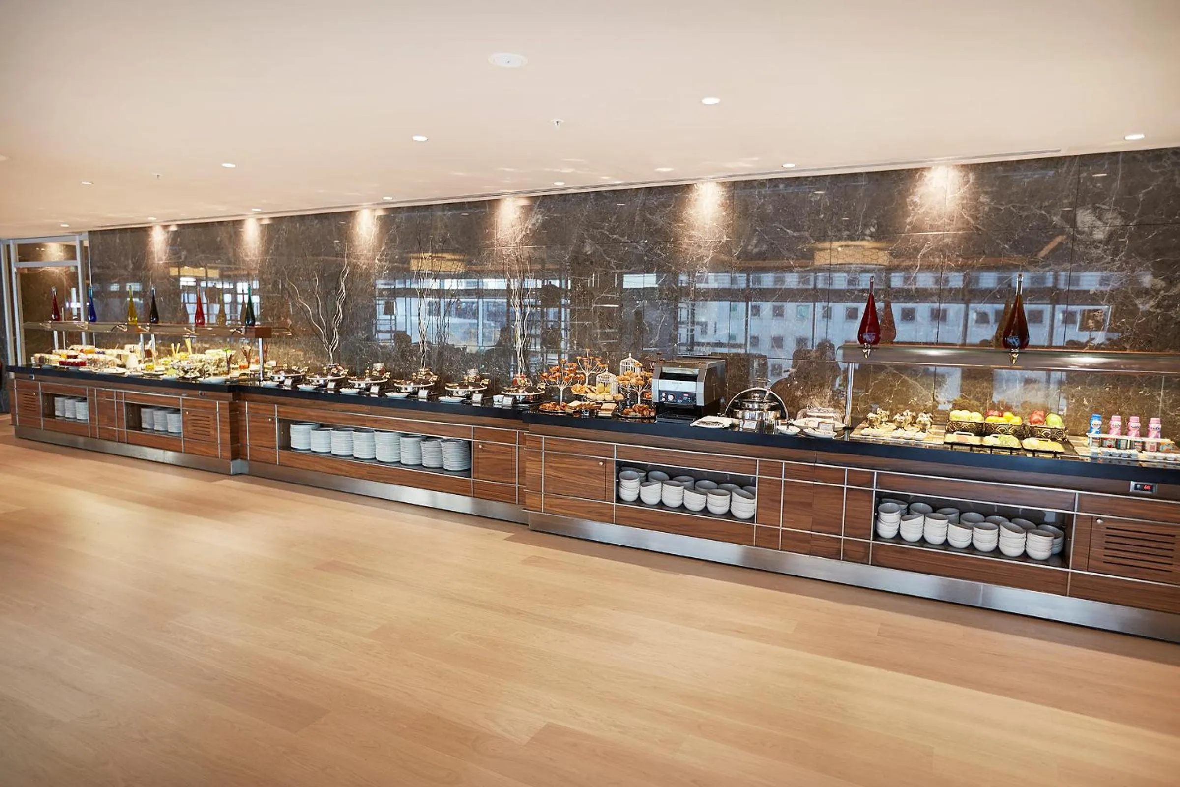 Restaurant/places to eat in Wyndham Grand Istanbul Levent Hotel & Conference Center