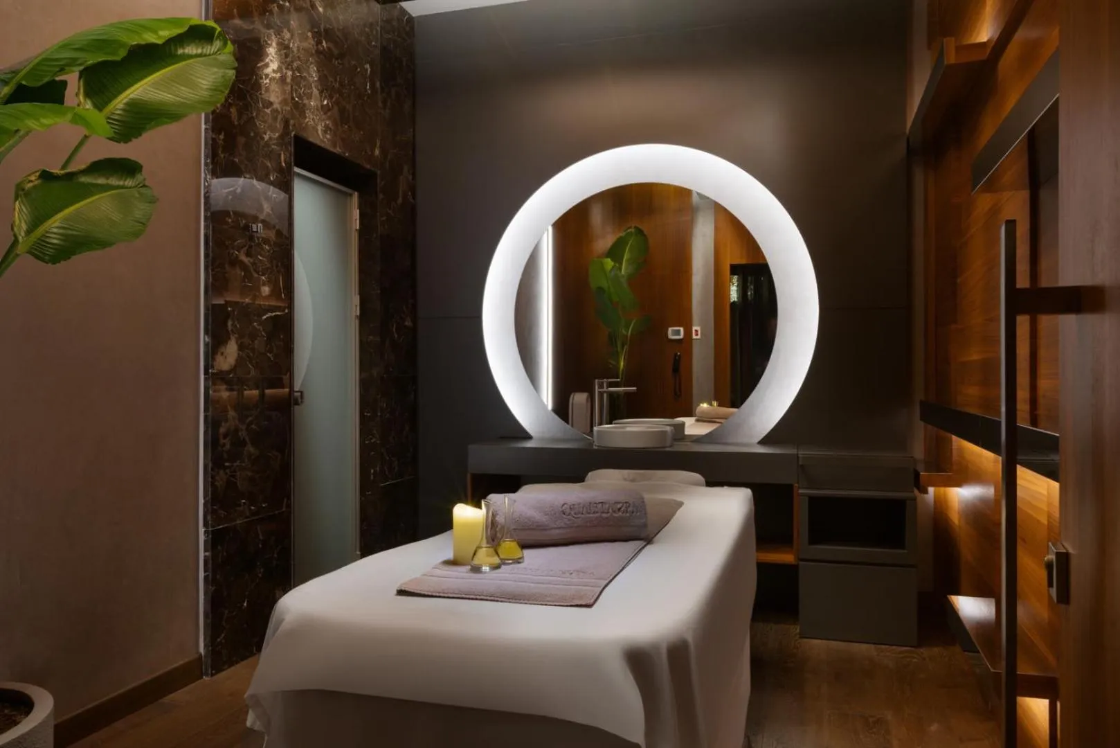 Massage, Bed in Wyndham Grand Istanbul Levent Hotel & Conference Center