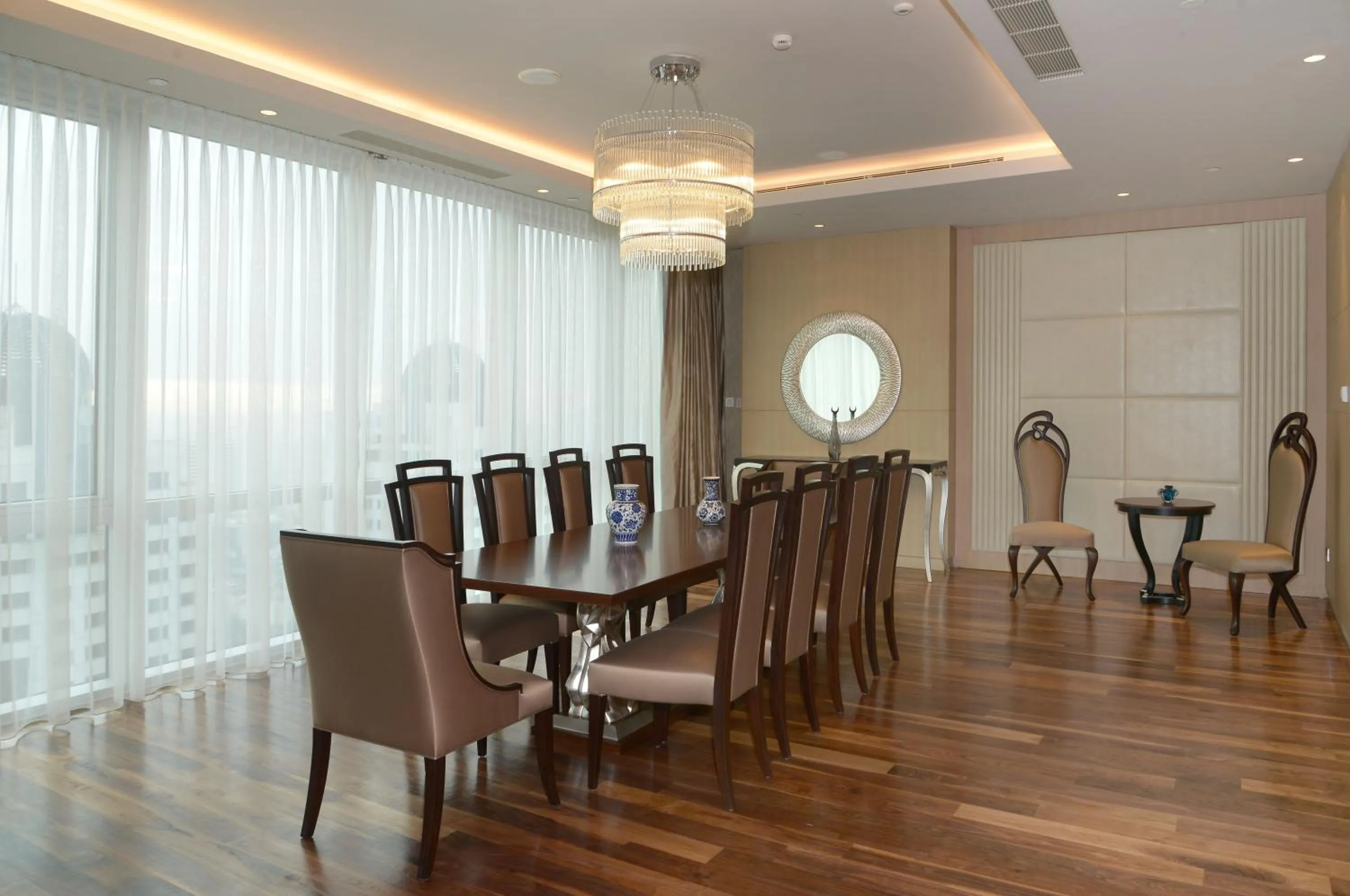Dining area in Wyndham Grand Istanbul Levent Hotel & Conference Center