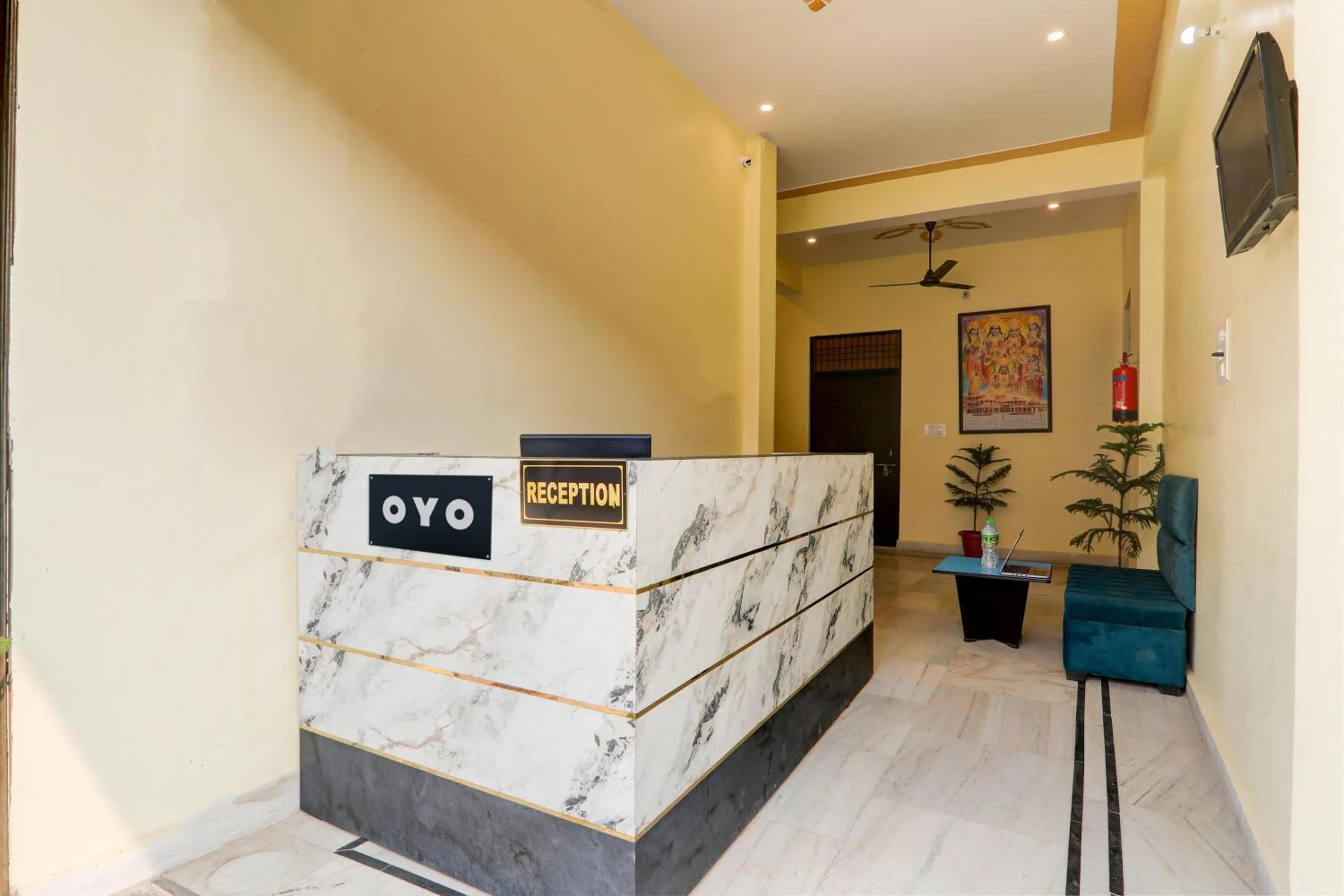 Lobby or reception in Hotel O Mauji Inn