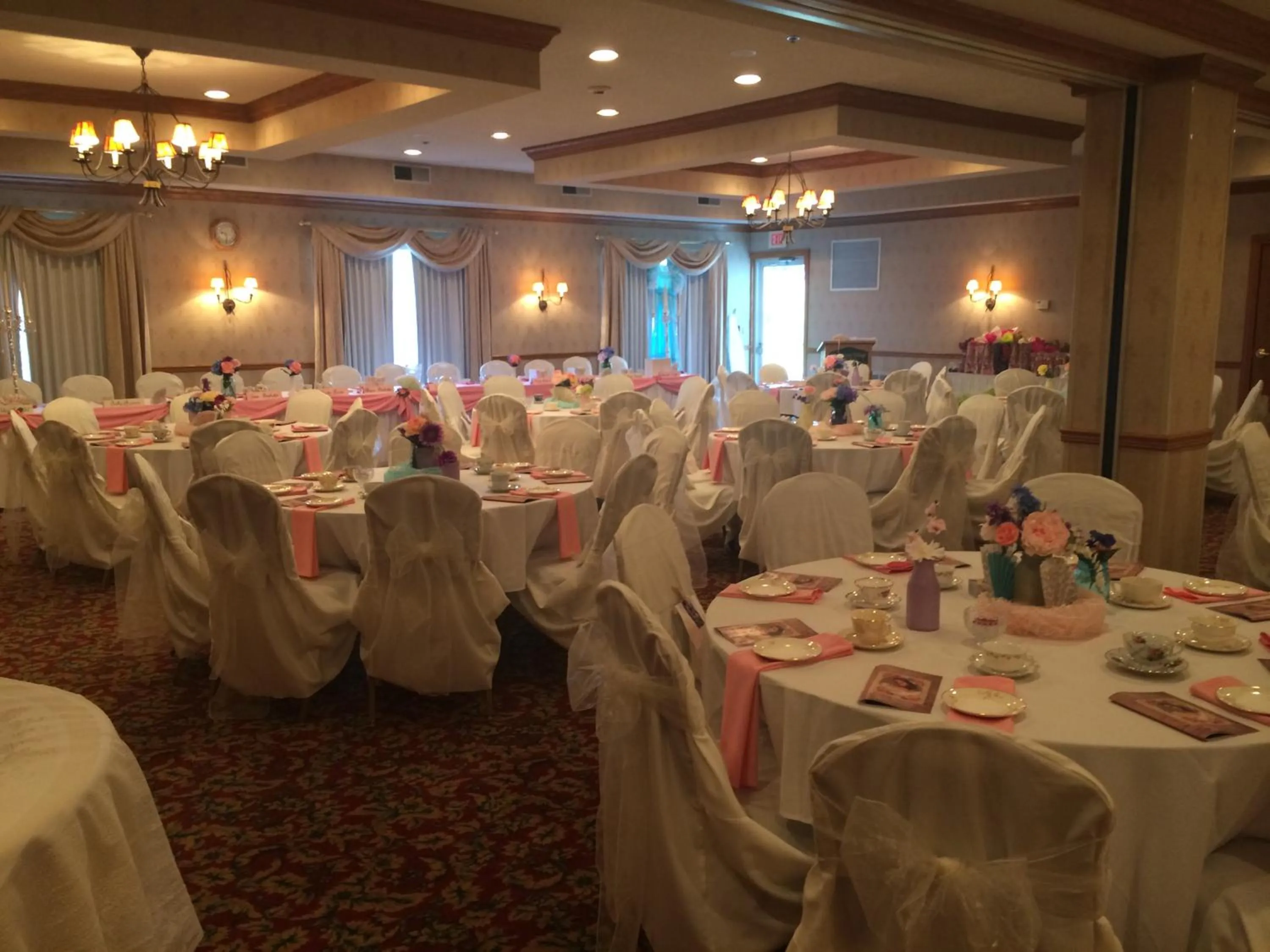 Breakfast in Coshocton Village Inn & Suites