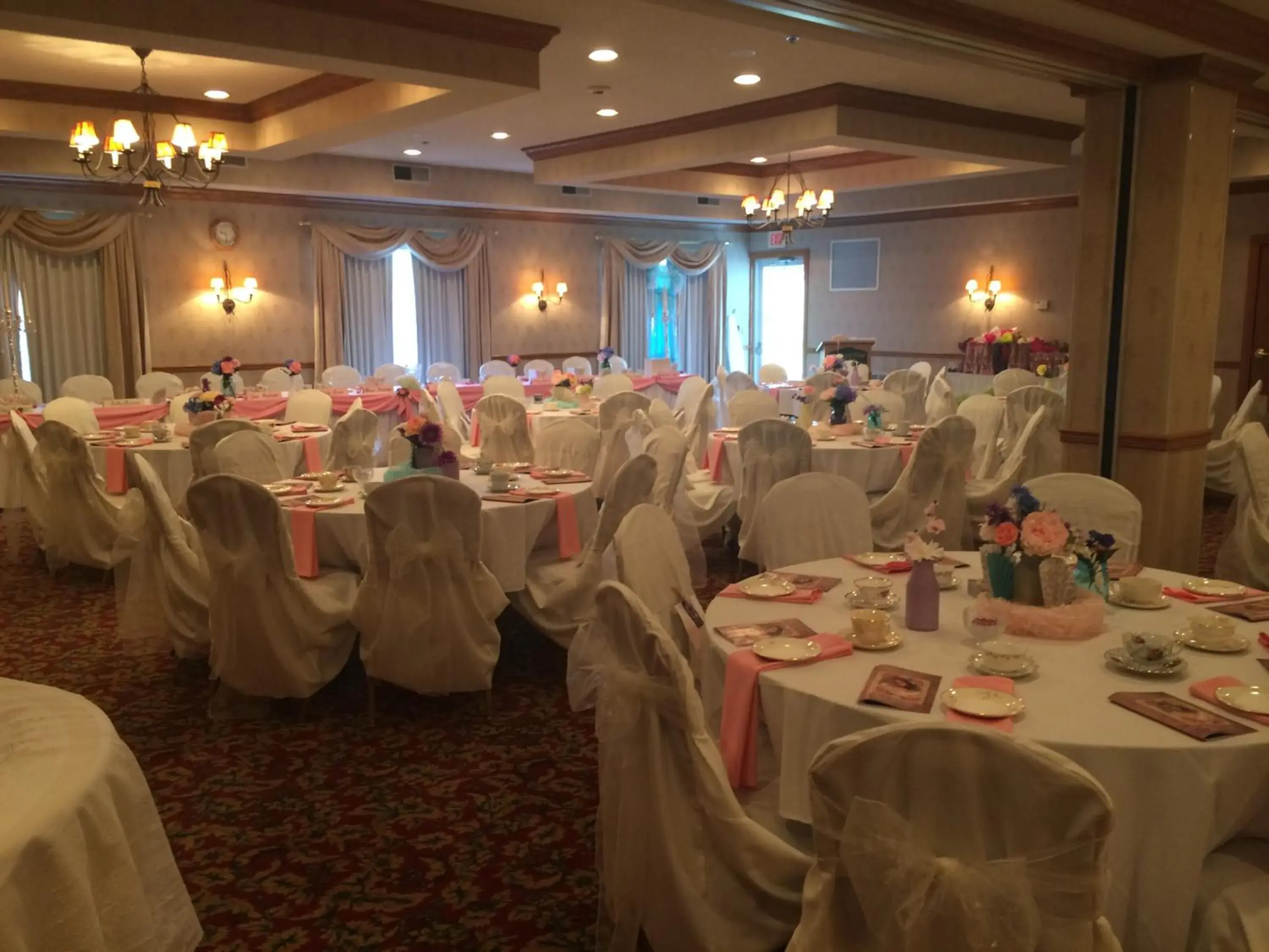 Breakfast in Coshocton Village Inn & Suites Breakfast in Coshocton Village Inn & Suites