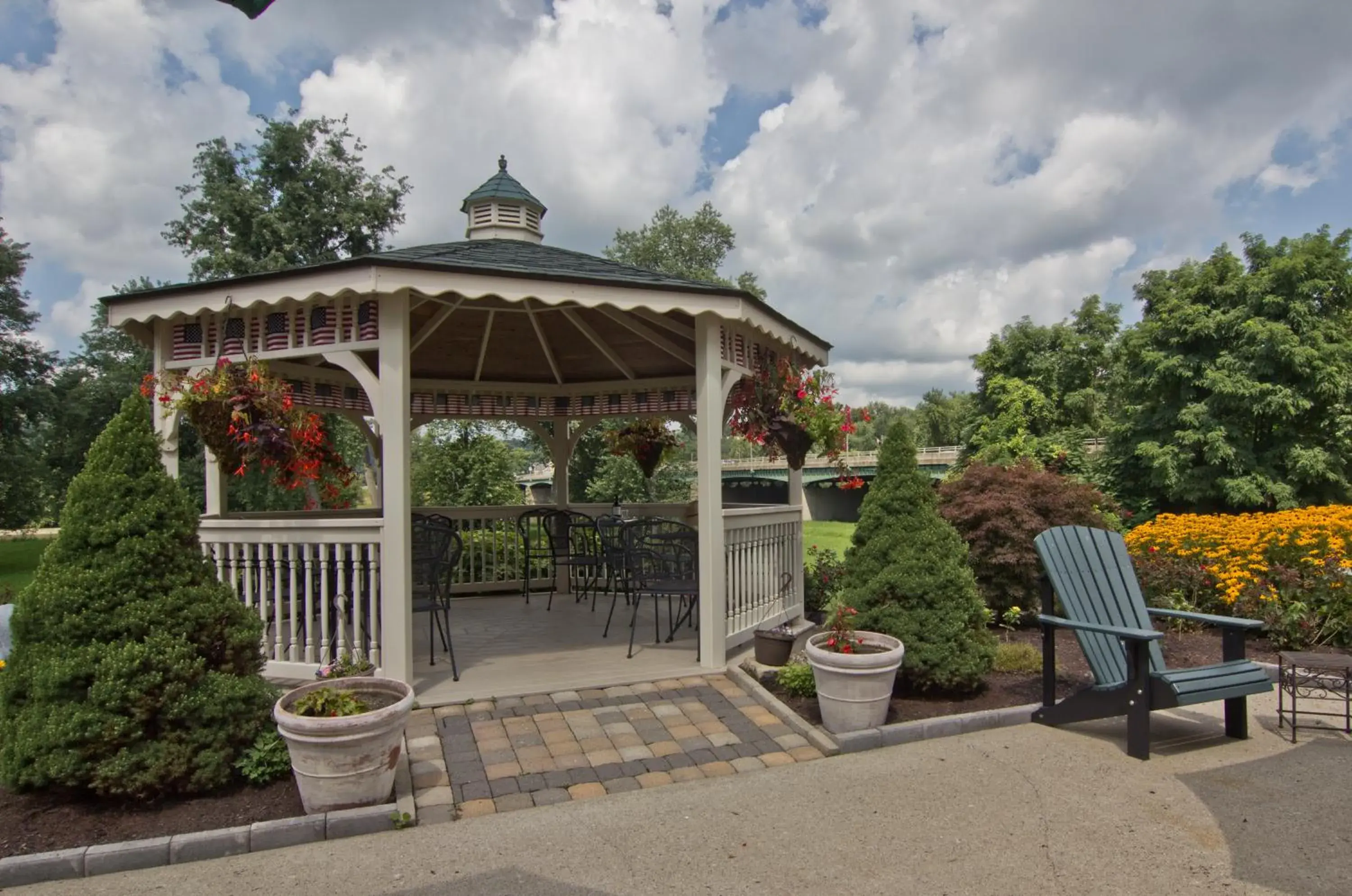 Facade/entrance in Coshocton Village Inn & Suites Facade/entrance in Coshocton Village Inn & Suites
