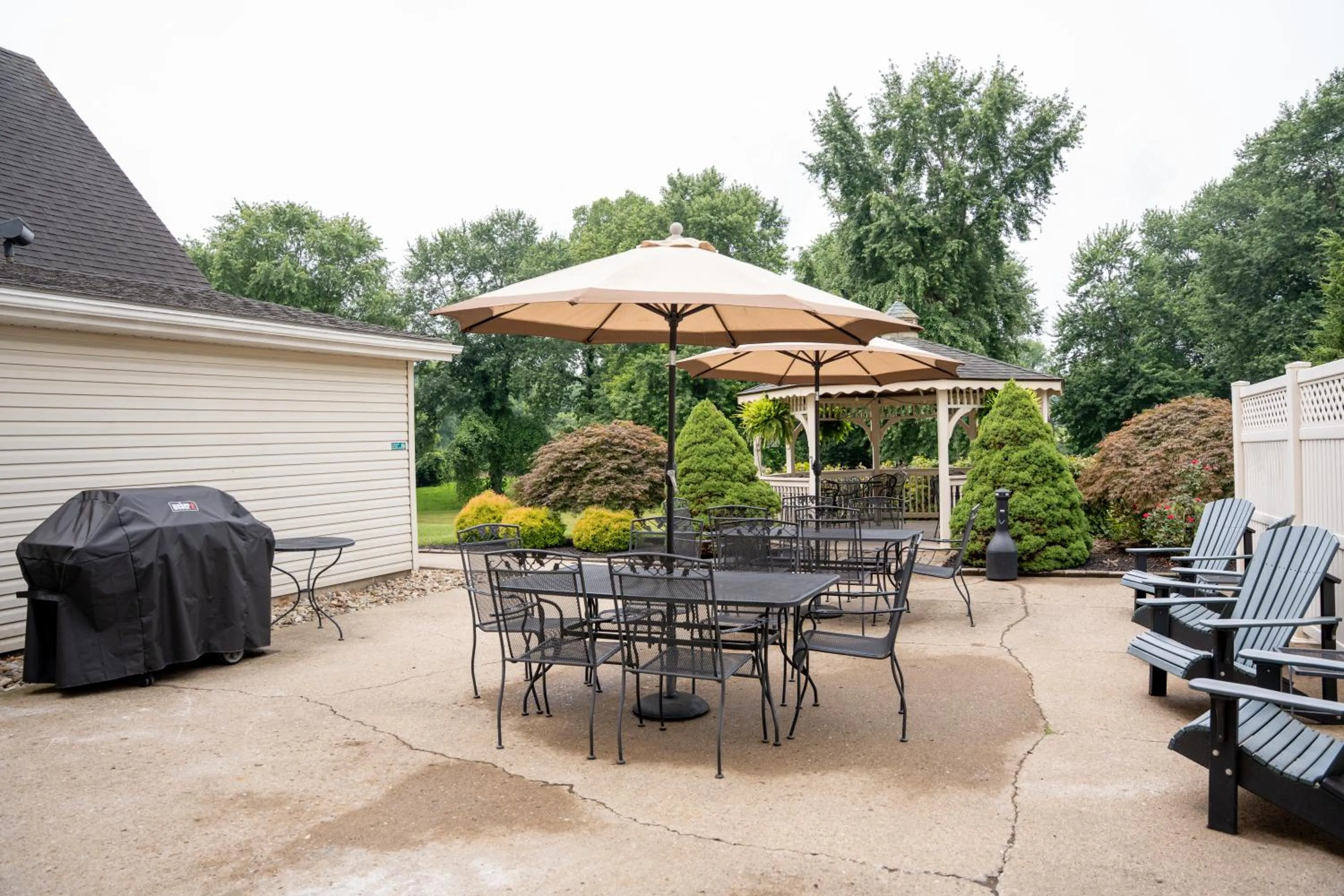 Coshocton Village Inn & Suites