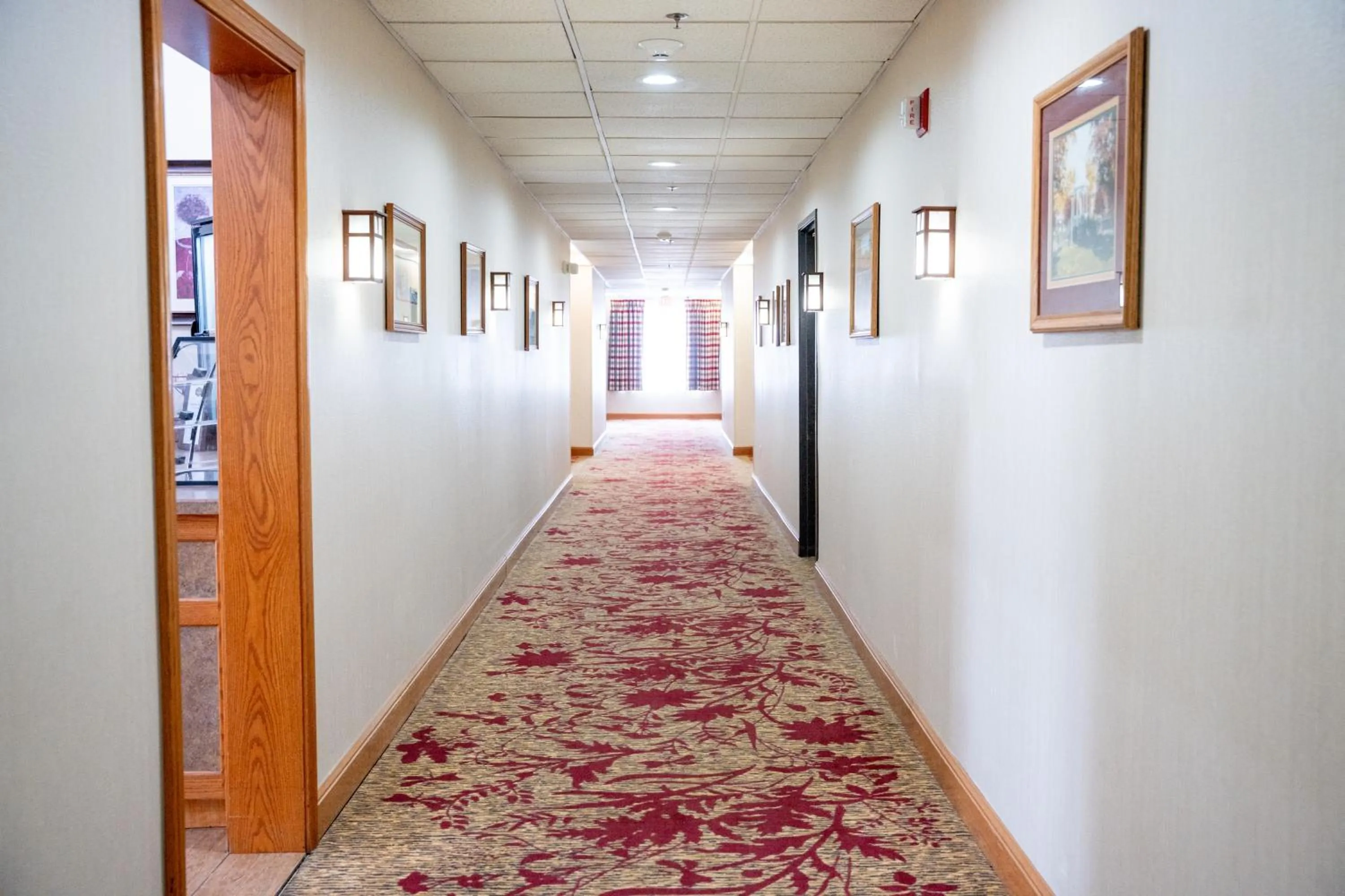 Coshocton Village Inn & Suites