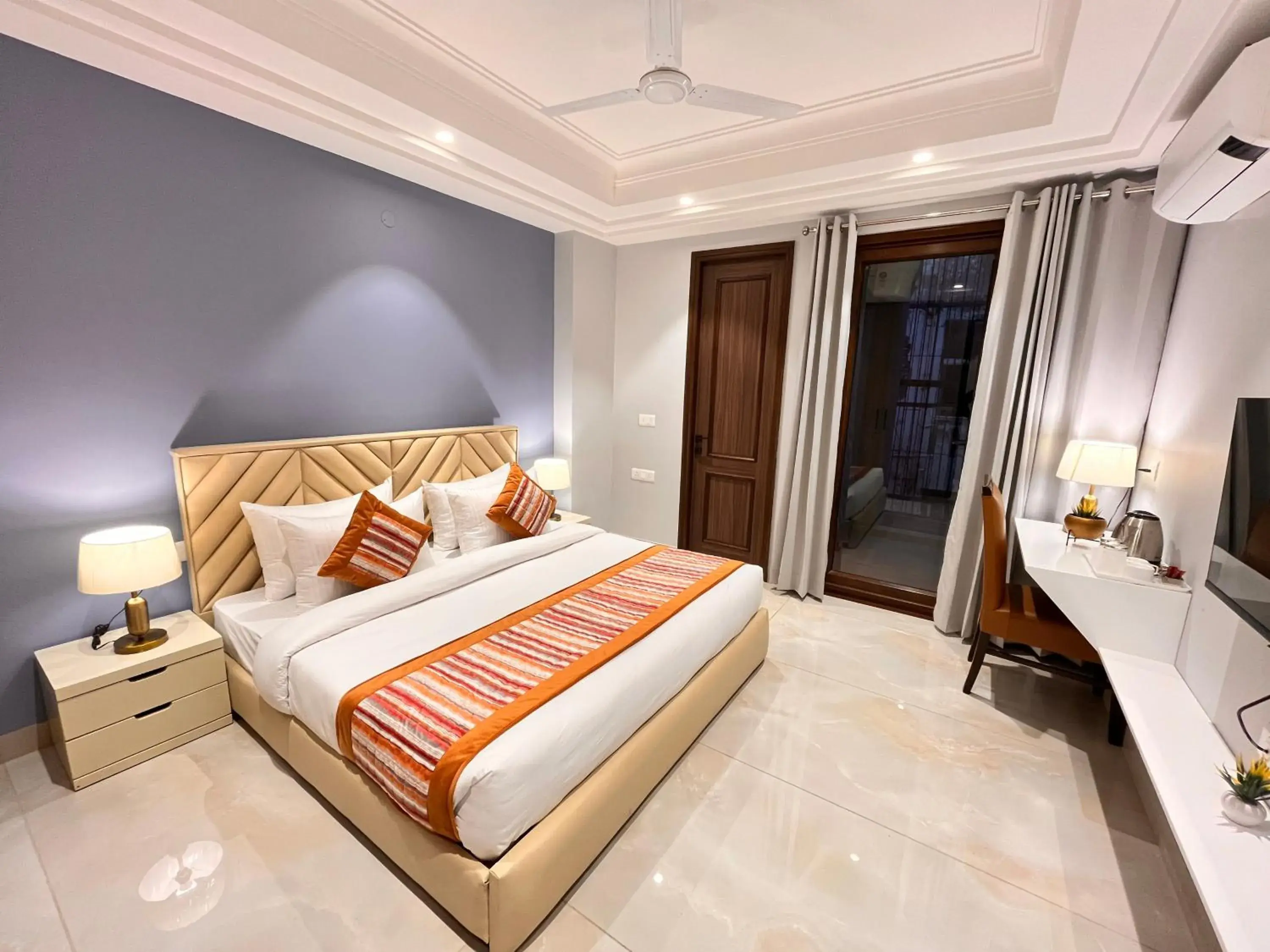 Double Room with Balcony in Hotel South Ex Residency - South Ex near AIIMS Delhi - Couple Friendly Double Room with Balcony in Hotel South Ex Residency - South Ex near AIIMS Delhi - Couple Friendly