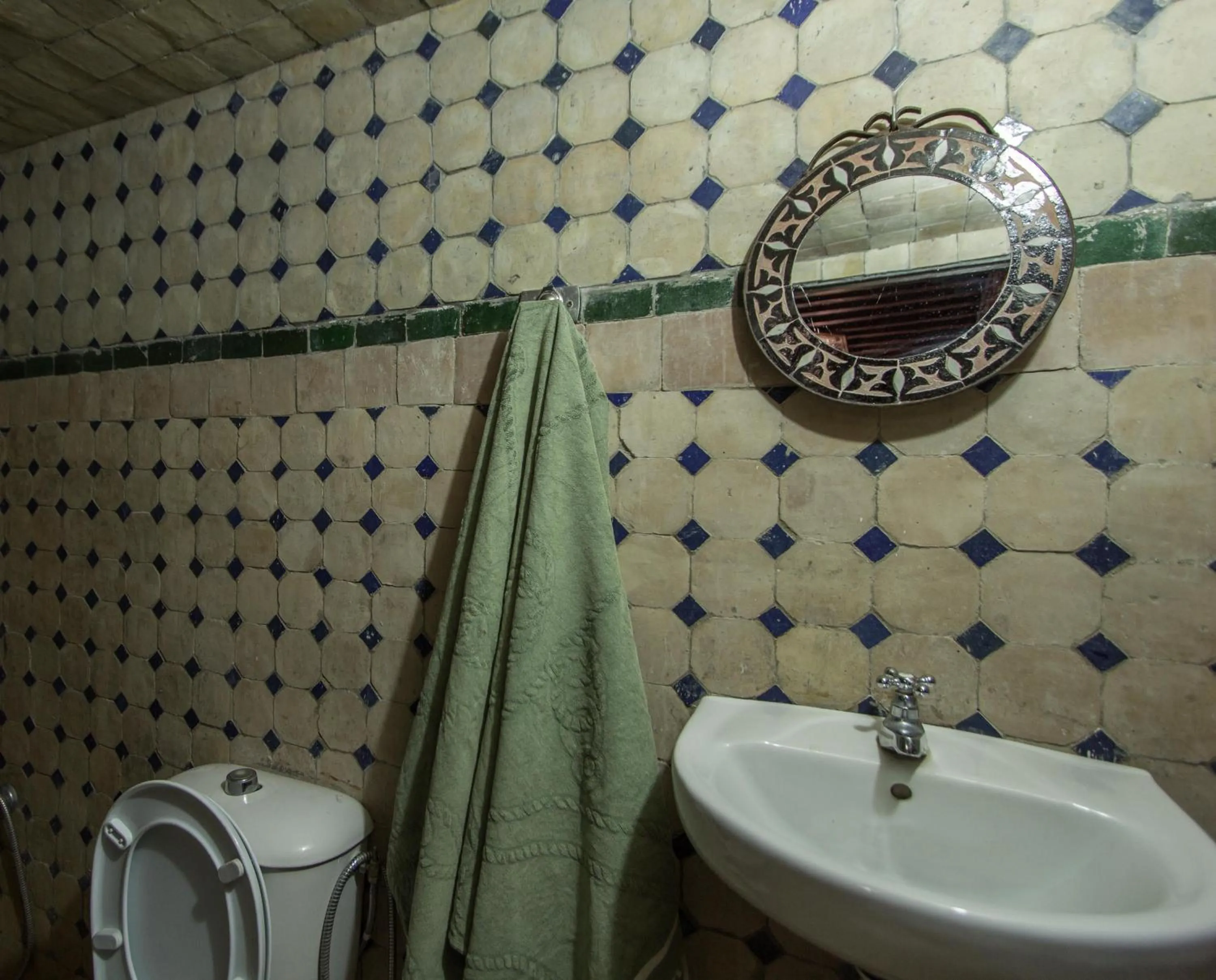 Shower in Dar Chourouk