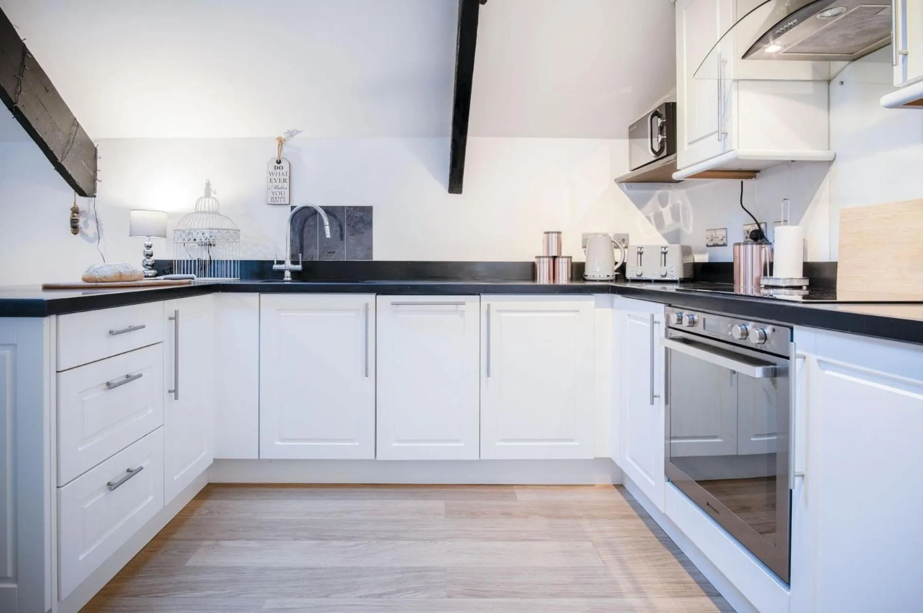 Cosy At The Mews - 2 Bedroom Apartment - Tenby